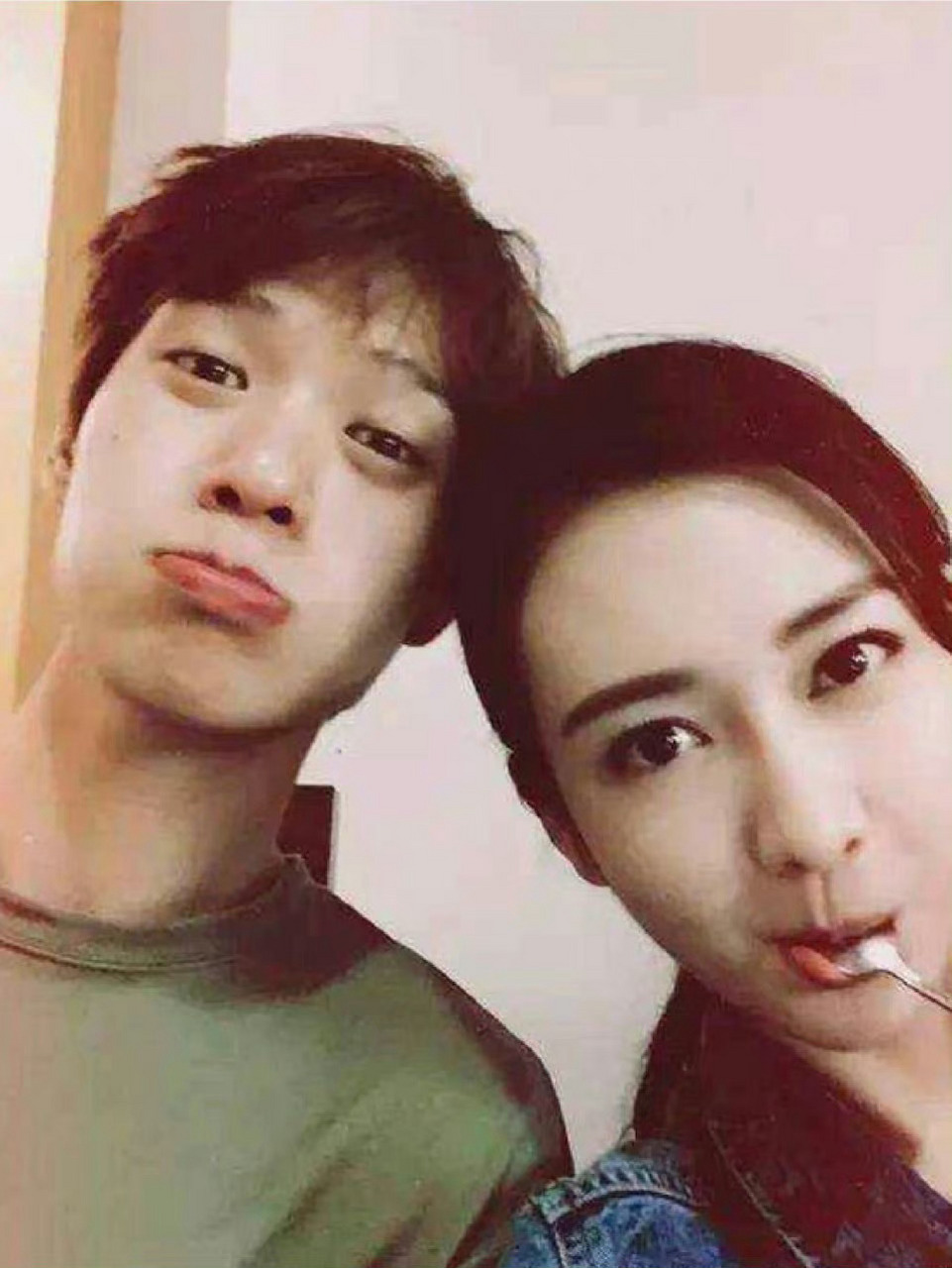 魏大勋是怎么处理好和王鸥和杨幂的关系的?