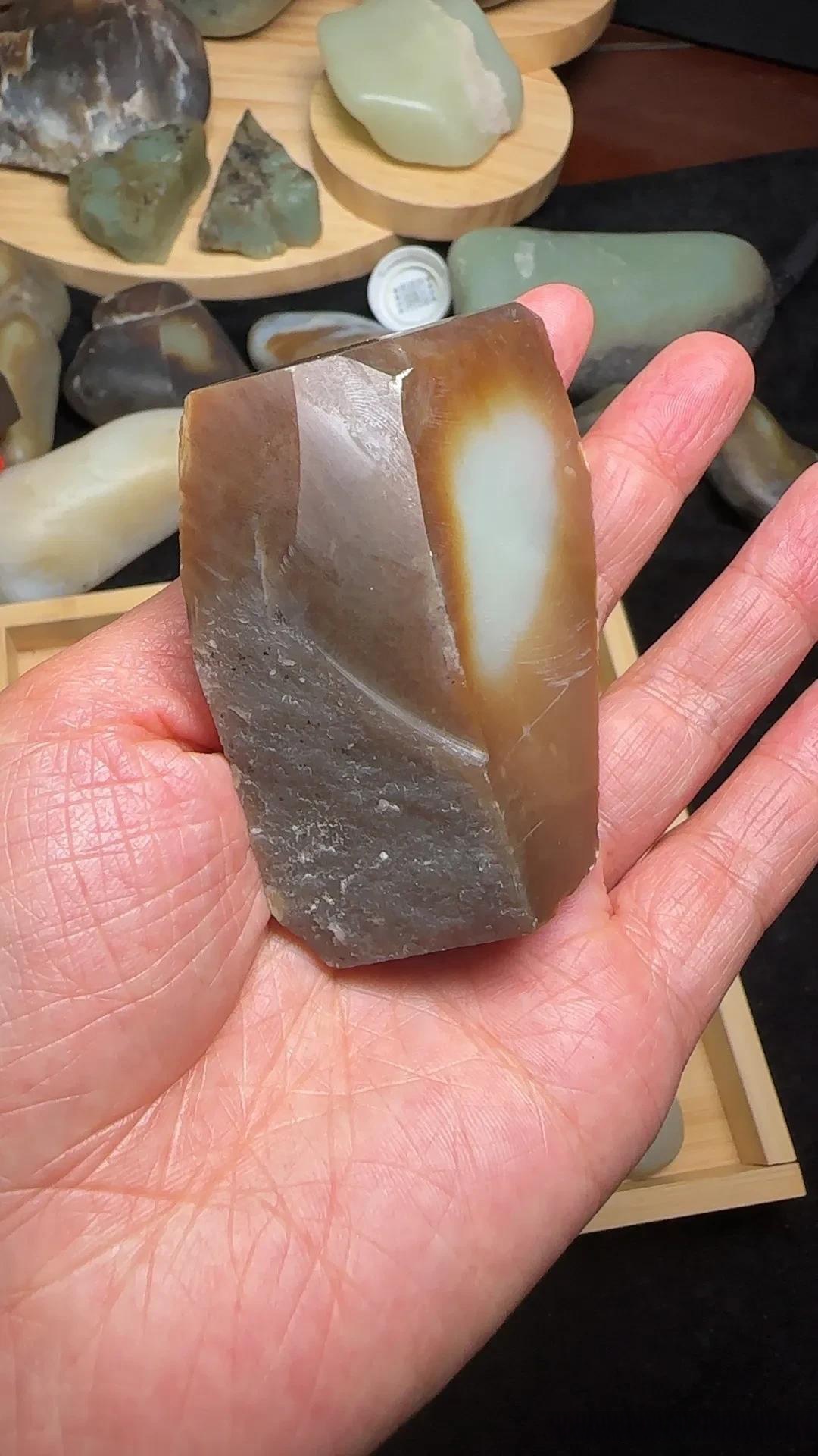 有人说是韩料?又有一个粉丝说是卡瓦石?这到底是什么料?