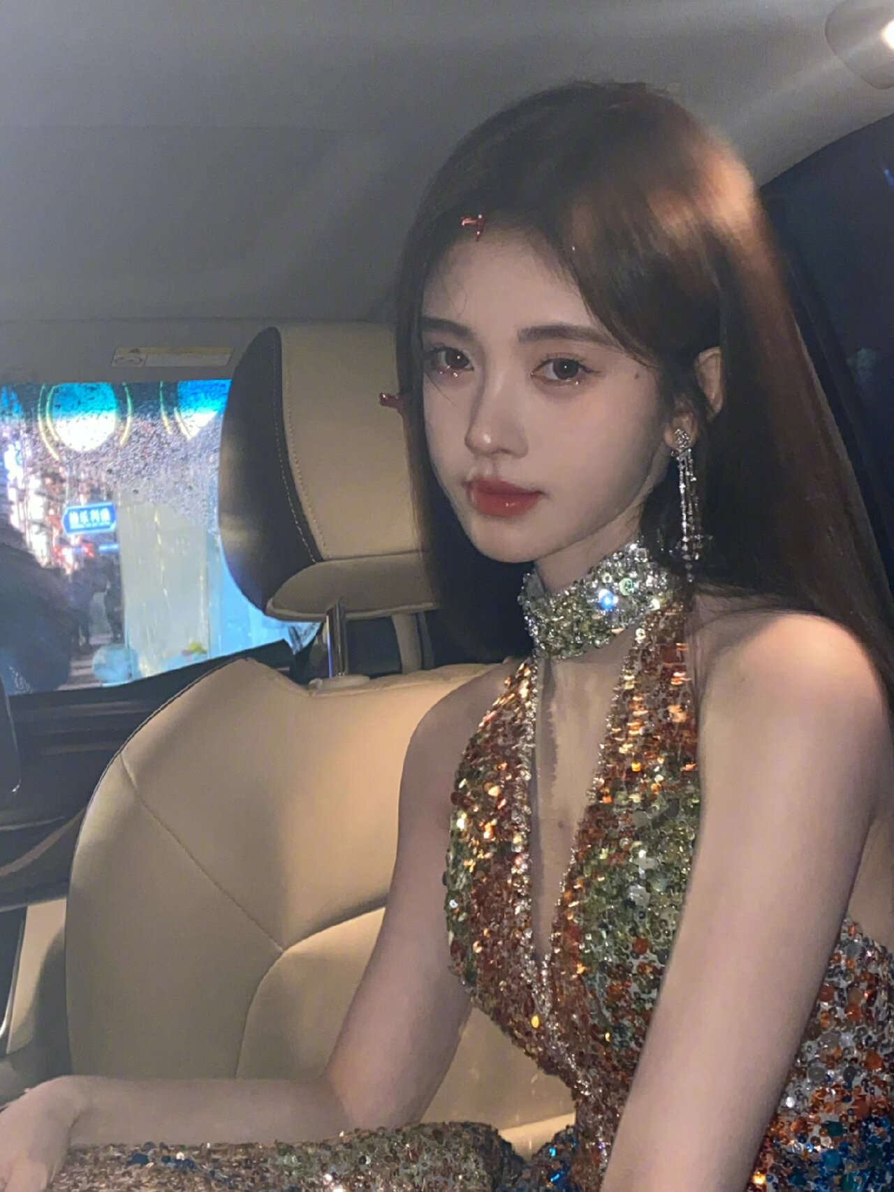 鞠婧祎这件礼服太美了!