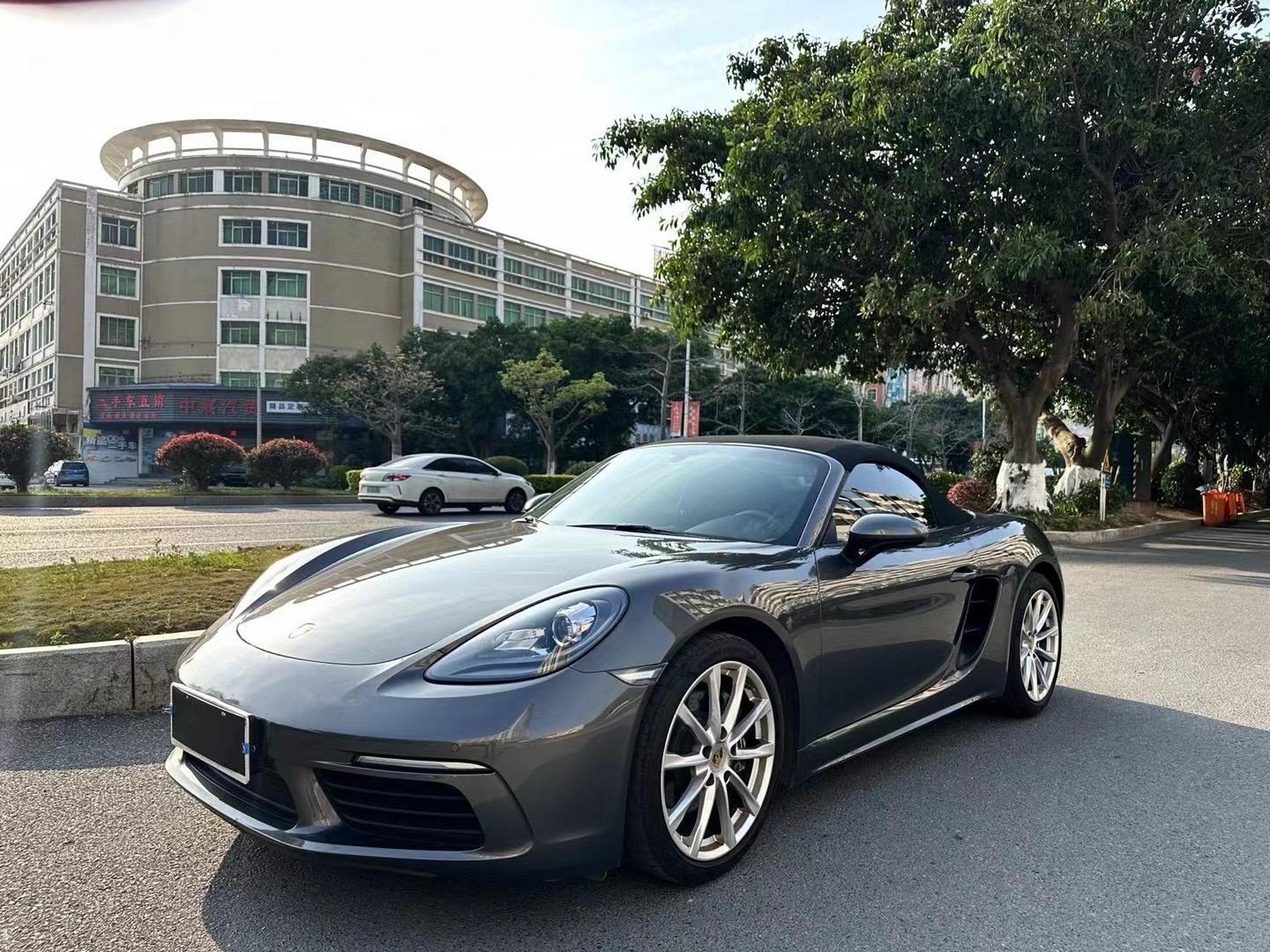 17年保时捷718 2.