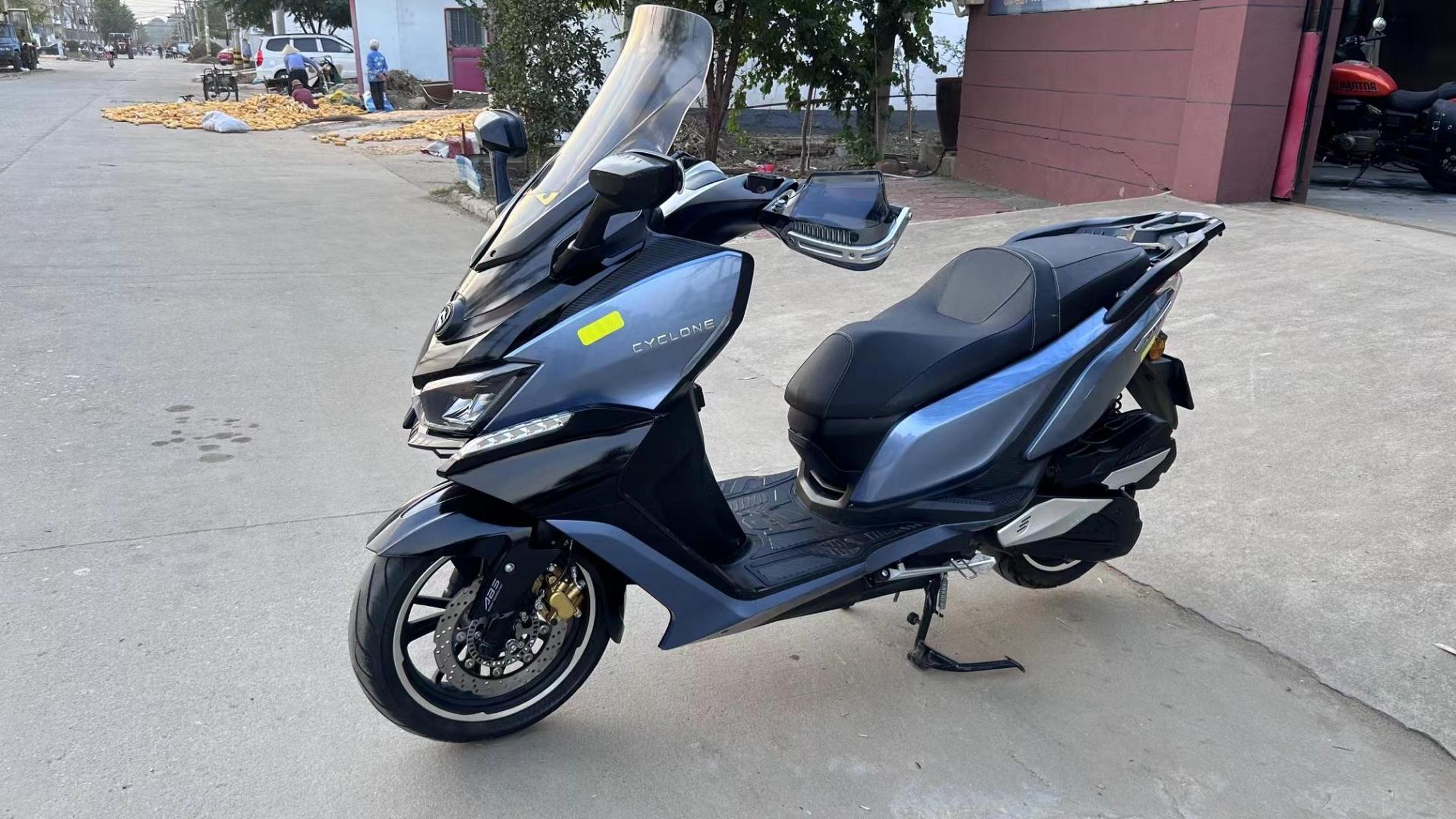 精品巡洋舰赛科龙250rt3c,证件齐全正常过户.