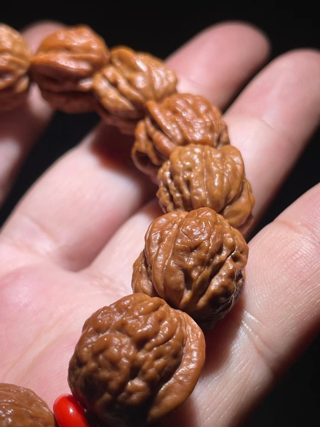 精品一代嵩山蛤蟆头核桃手串