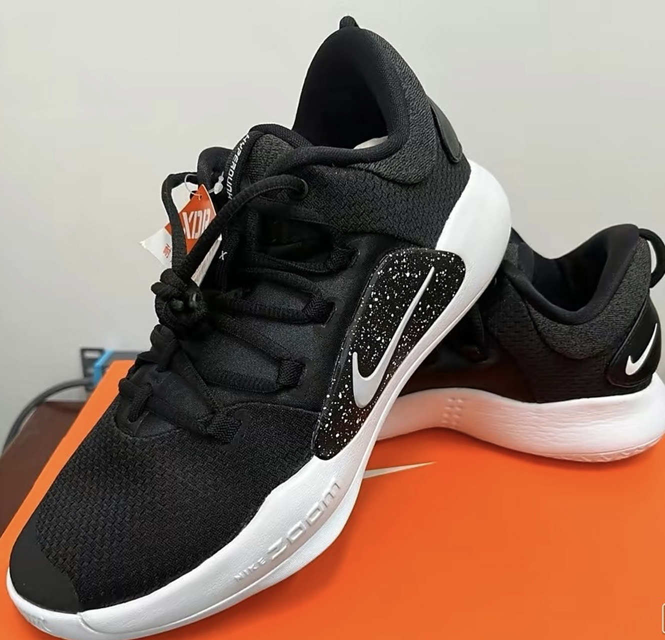 nike hyperdunk x(2018) low black white nike hyperdunk x(2018)