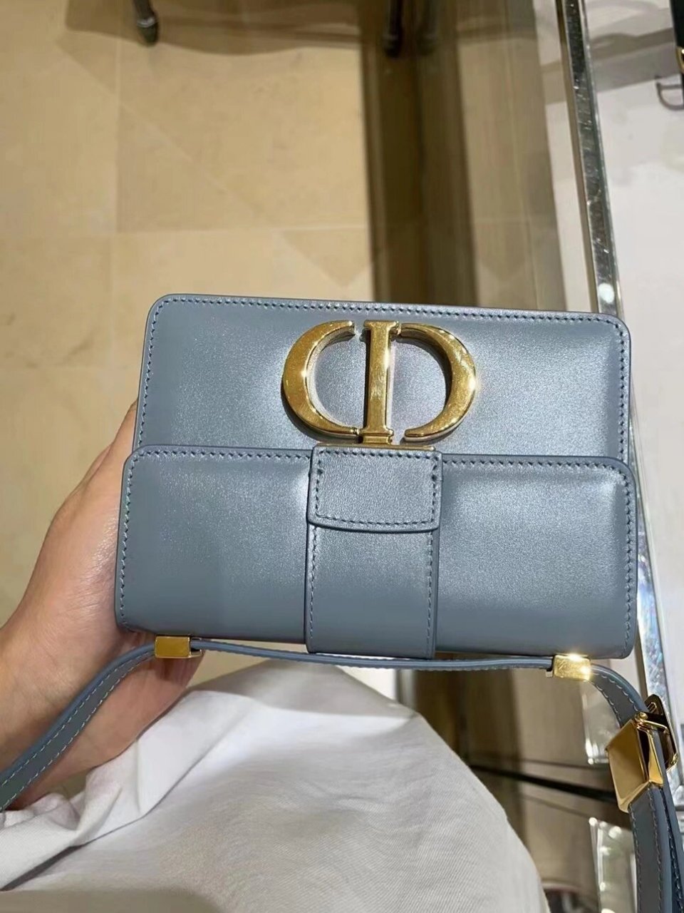 dior包包分享|mini蒙田黑金 也是澳门银河专柜购入 刚好是新款 去的