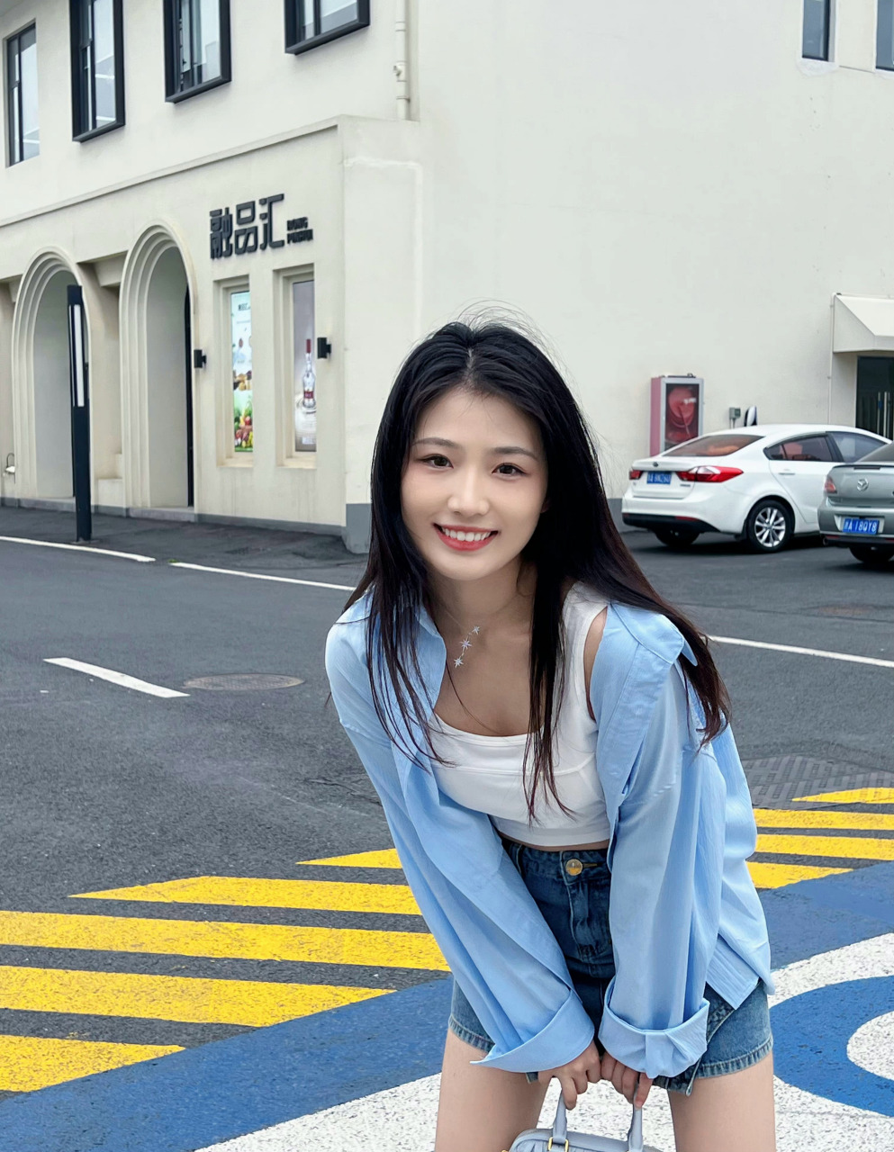 aimee嘻嘻嘻出生于1997年10月15日,来自浙江财经学院东方学院,天秤座