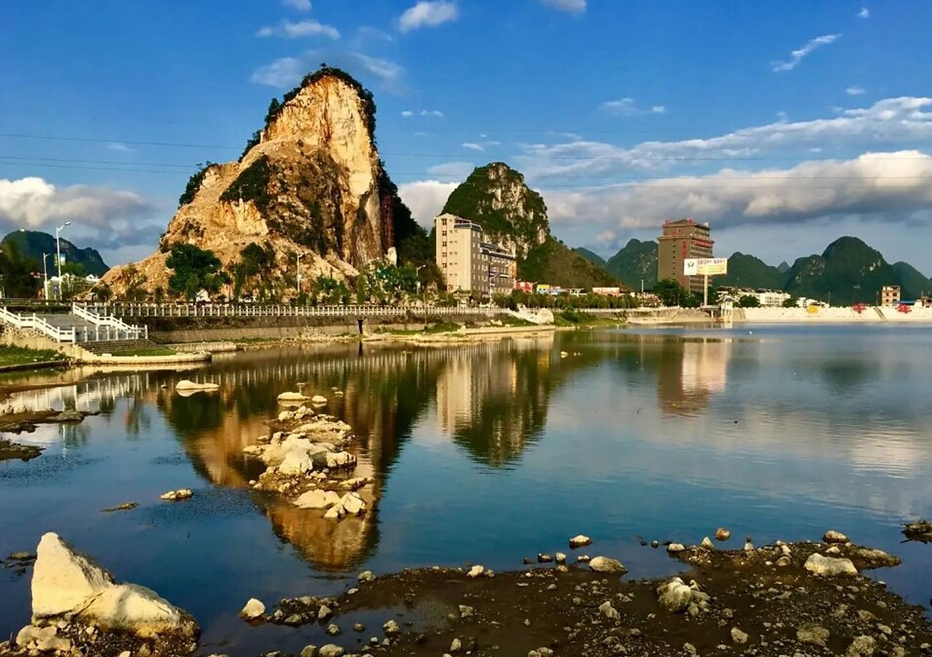 罗城县风景 罗城仫佬族自治县 棉花天坑 开元古寺 罗城公园 剑江风景