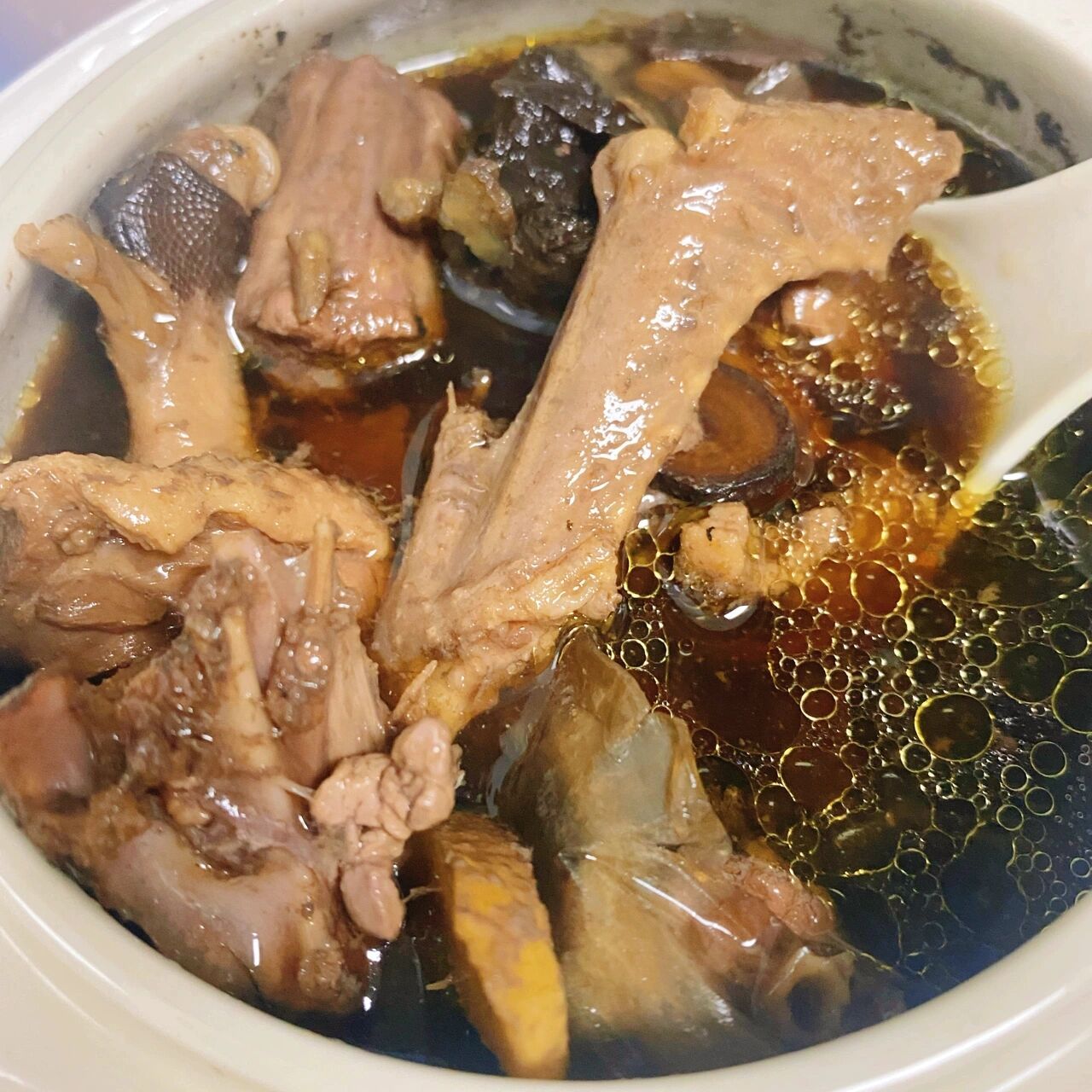 养生汤|闽南四物番鸭汤|补气养血养颜补肾 闽南特色药膳汤03:四物