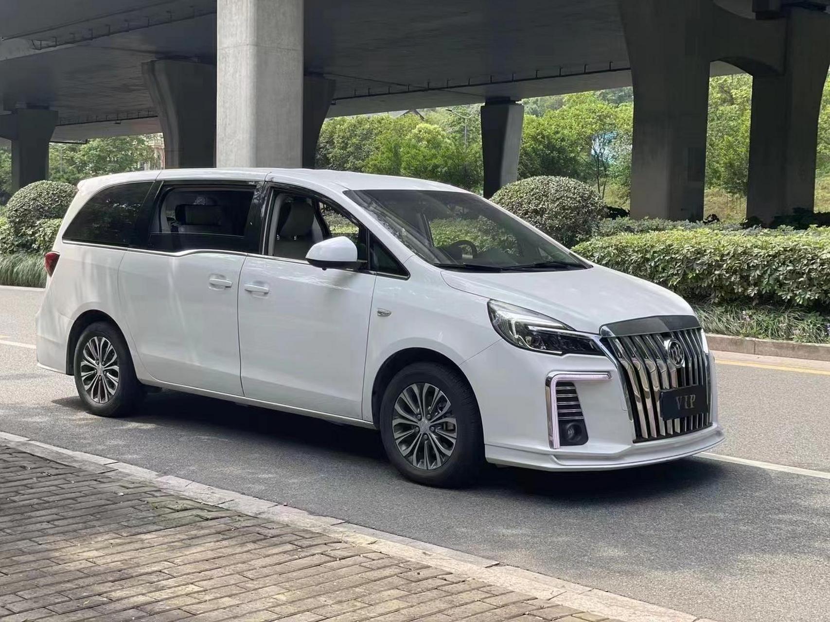 新到21年别克gl8陆上公务舱 mpv 四条轮胎全新刚换,车况极品,仅一个面