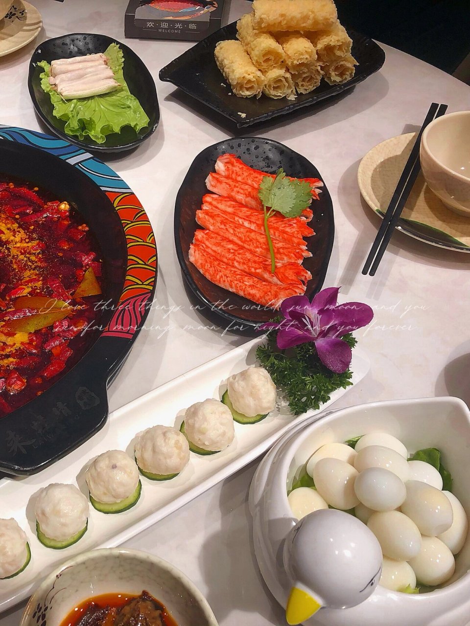 火锅和姐妹93" 嗨喽,这里是泡fu的朋友圈 吃火锅朋友圈文案分享: "