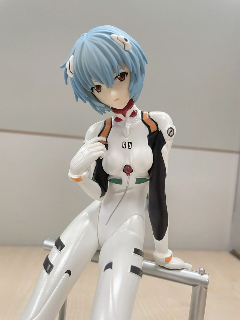 这款来自世嘉sega 新世纪福音战士 中的绫波丽,市场价只要200左右,我