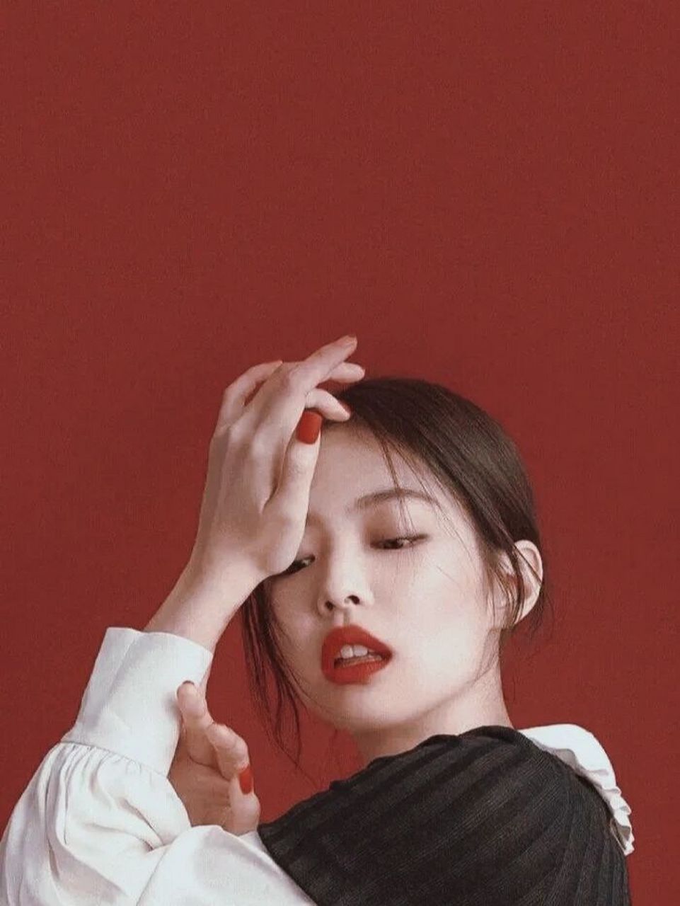 人间香奈儿jennie头像and壁纸来喽～ 人间四月的风吹落了澳洲野玫瑰的