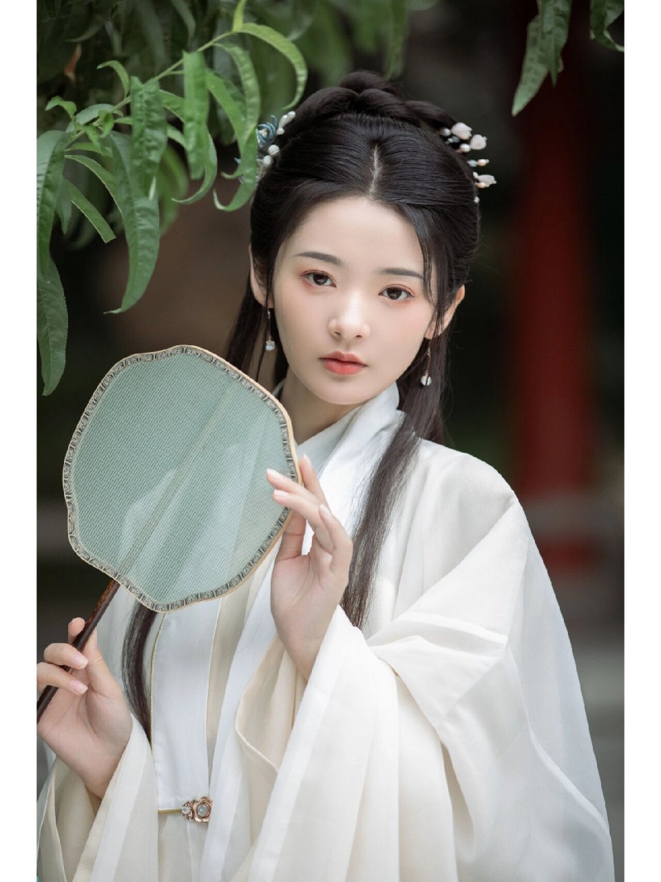 制汉服写真推荐  · 今天给大家按头安利4组💕 超温柔超少女的明制