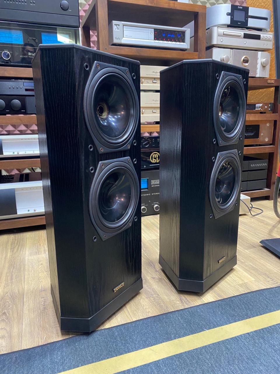 原装正品英国tannoy天朗落地音箱 型号:611二代/附带原装网罩