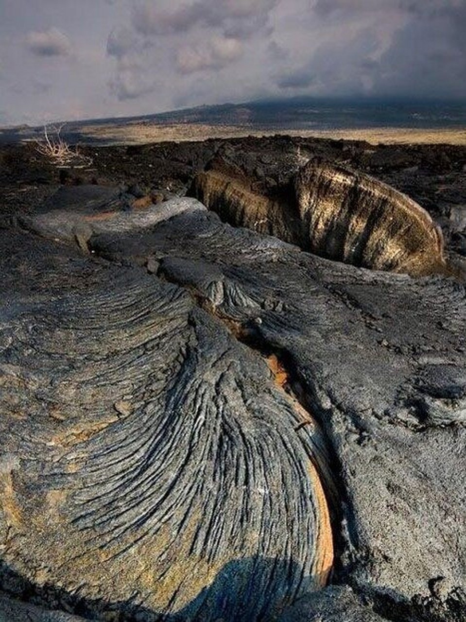 世界上最大的活火山图片