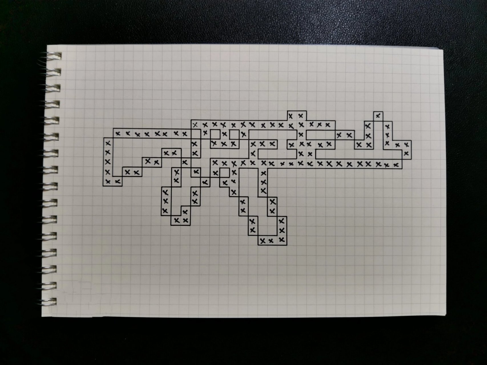 像素画 ak-47 临摹非原创9499宥苇手绘-像素画 a5网格本 5mm格子