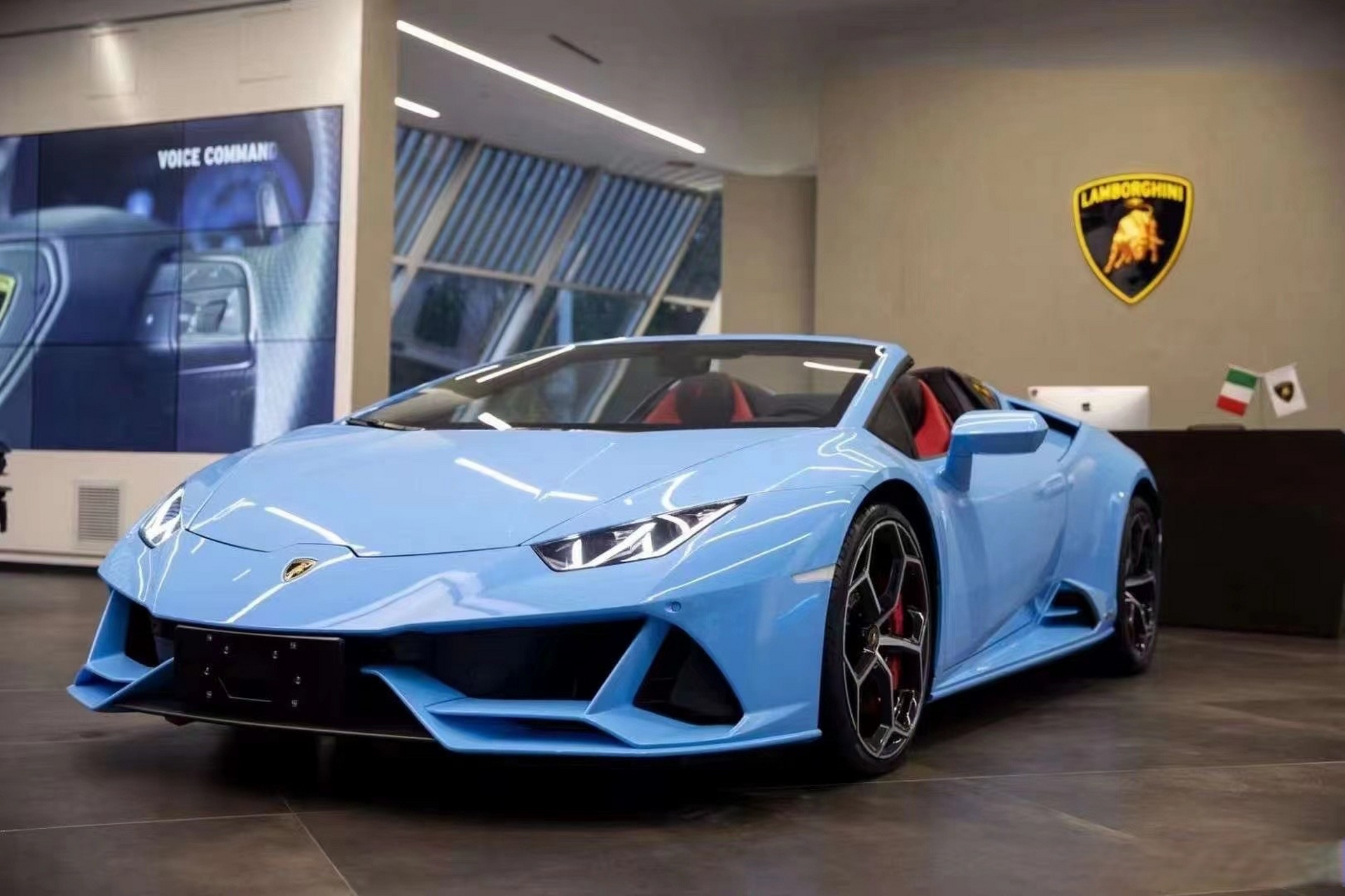 豪车超跑# 兰博基尼evo,四驱敞篷,真的永远无法拒绝蓝色….