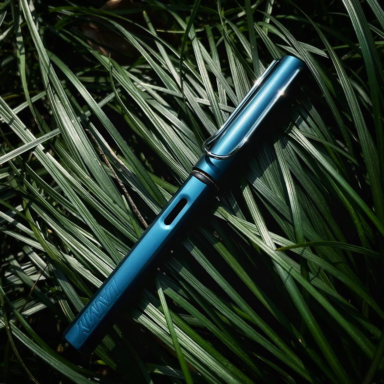 凌美恒星燃油灰钢笔宝珠笔快来手里 2023年的凌美春季限定色恒星