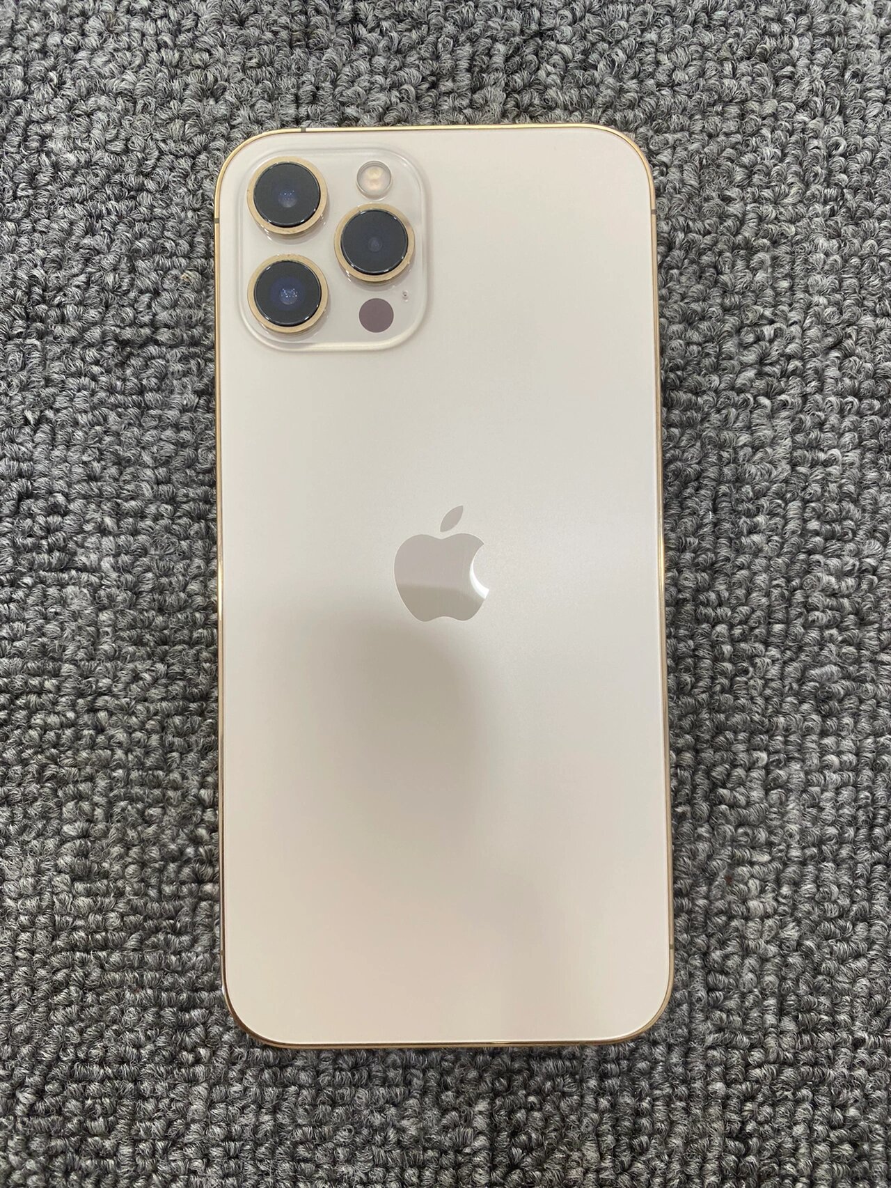 iphone12 pro max金色256g成色完美