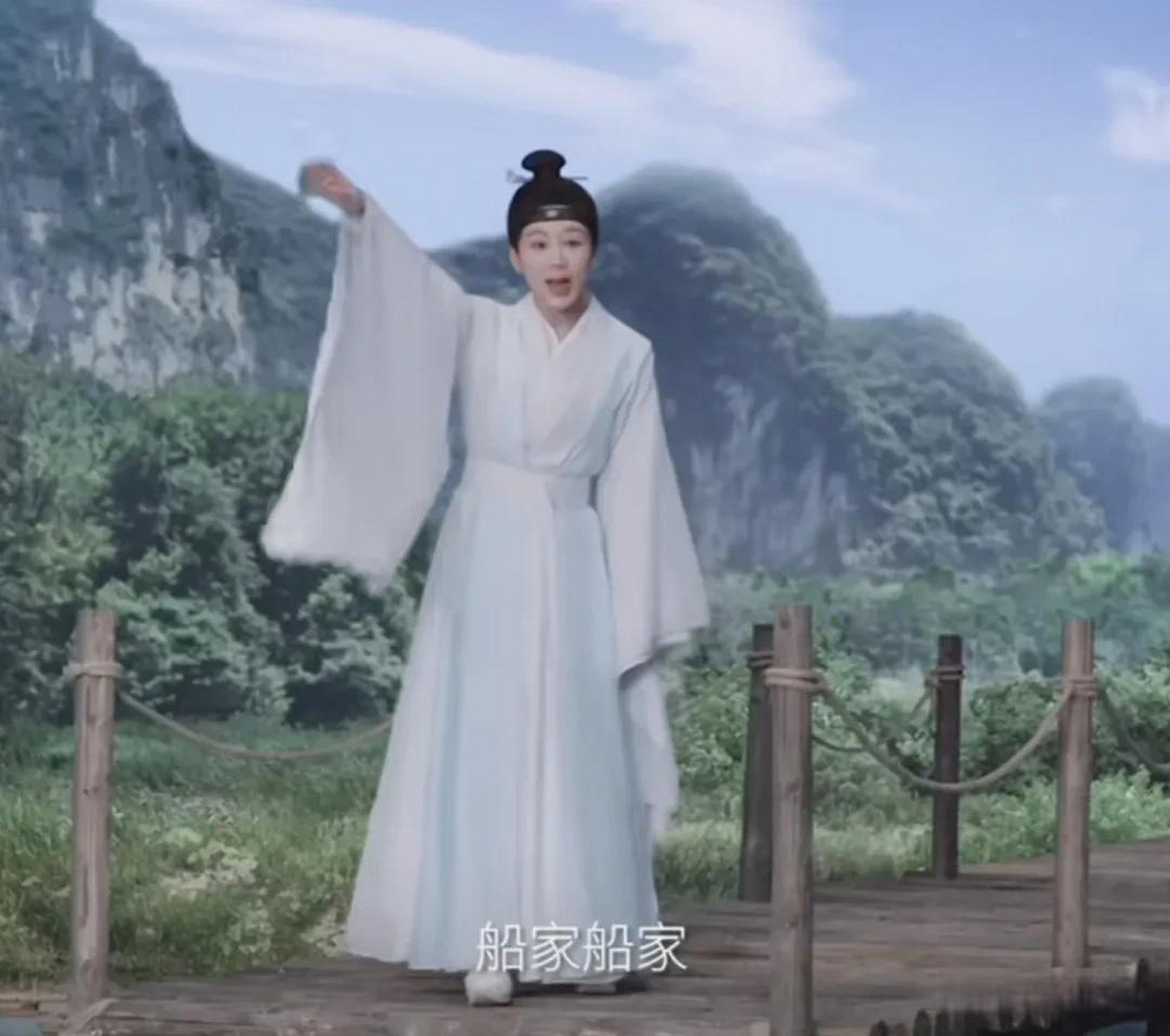 长相思相柳幻化女装见小夭,像极了白娘子和许仙的初见,一阵风,一阵雨