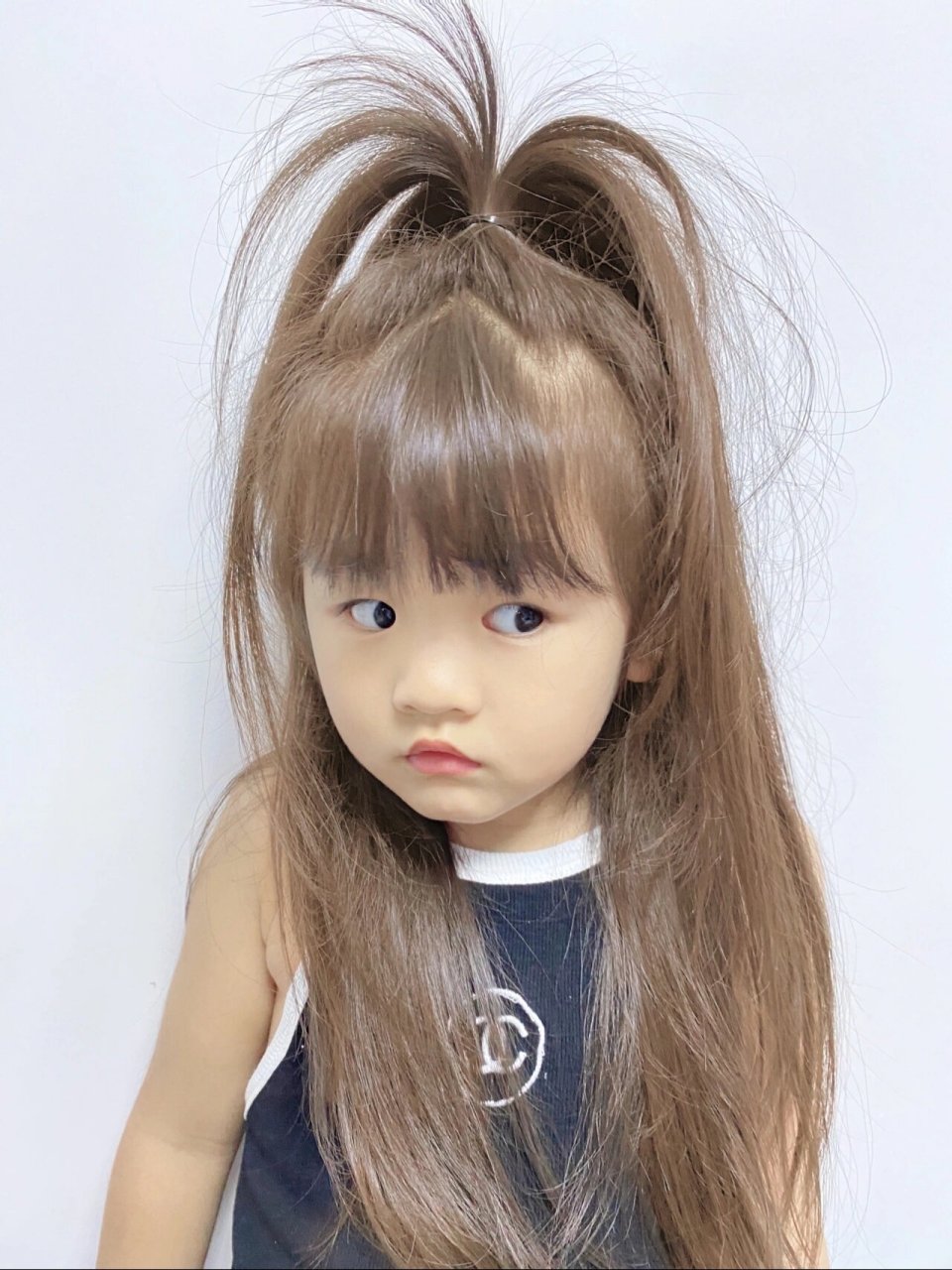 4岁女宝漂亮发型长发图片