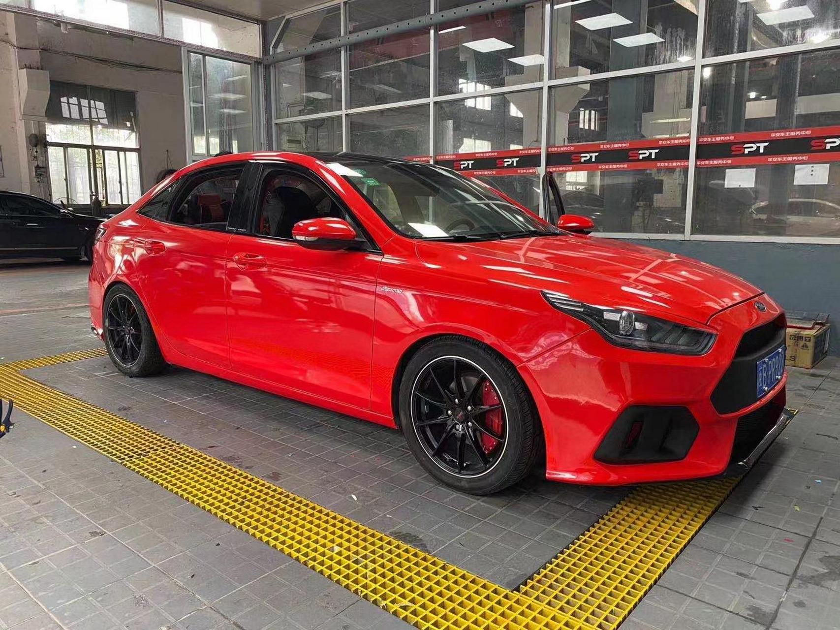 尊臣车品 福睿斯车身改色 福睿斯排气改装