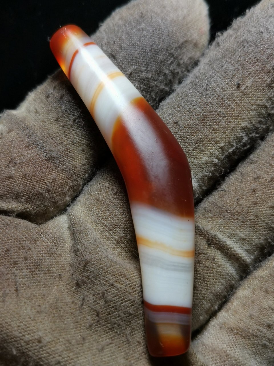 藏地收货,一枚缠丝玛瑙牛角天珠,光气一流 藏地收货,一枚缠丝玛瑙牛角