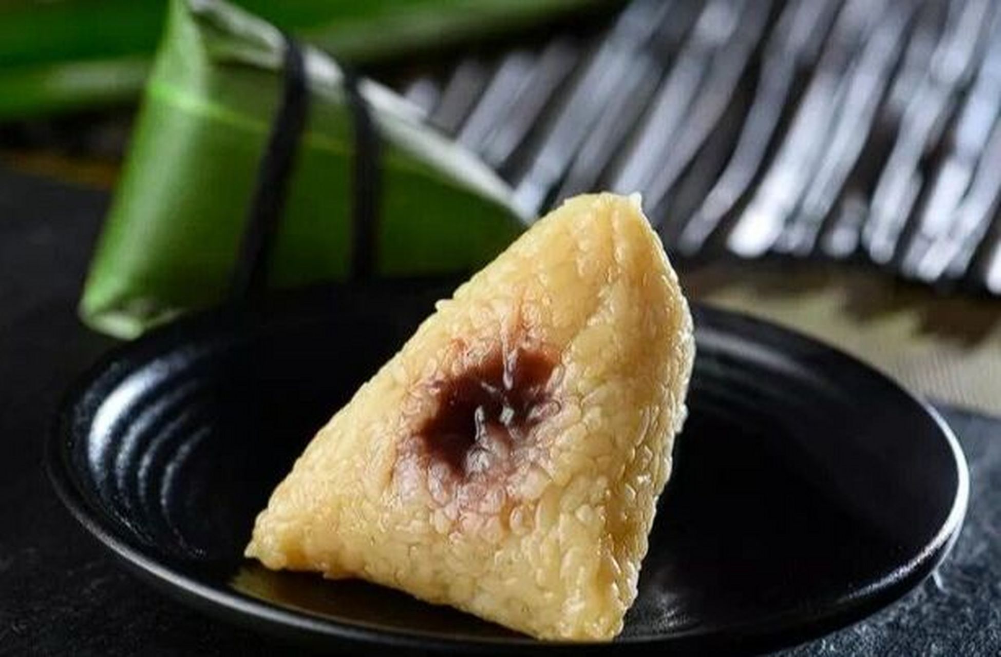 超简单枣粽做法97一秒学会75 北方人比较爱吃甜口的粽子,比如里面