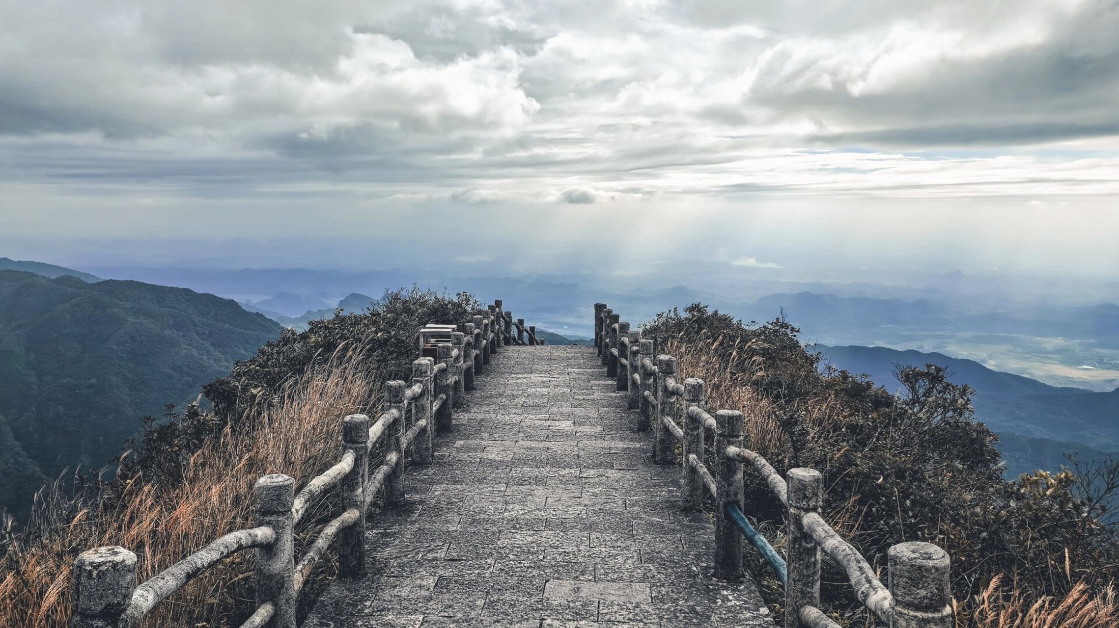 大明山9月份允许自驾了之后我去了一波,风景真的爱了,就是山顶有点冷
