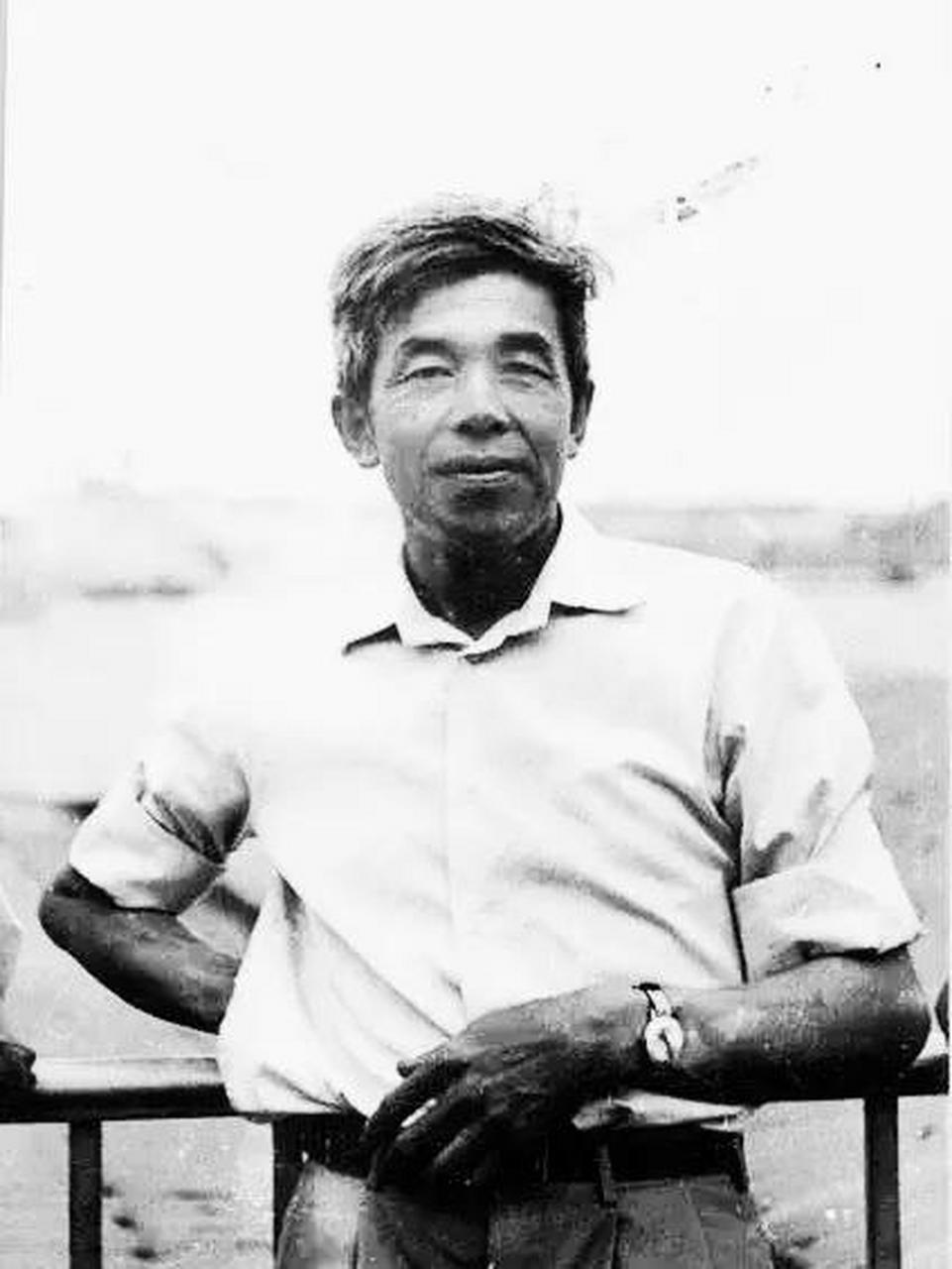 徐洪慈,上海大买办的孩子,15岁入党,57年在上海第一医学院读书时被打