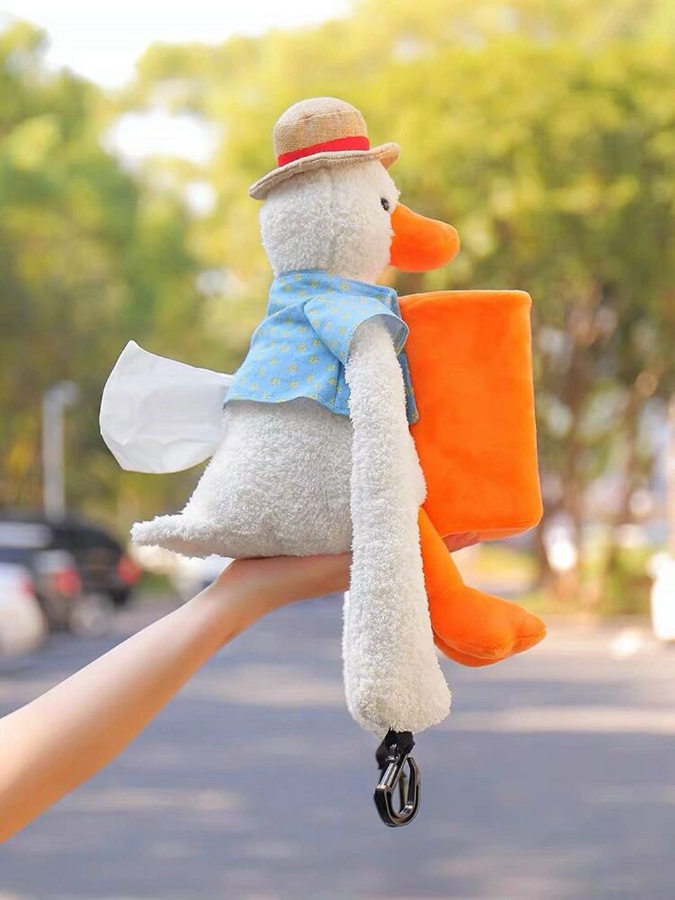 网红鸭鸭太可爱啦 分享一个车载好物 网红鸭鸭真的呆萌又可爱 这是