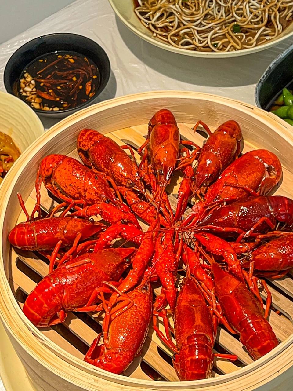 靓靓蒸虾|2022第一顿小龙虾来武汉必吃 94最近气温骤增,春天来了离