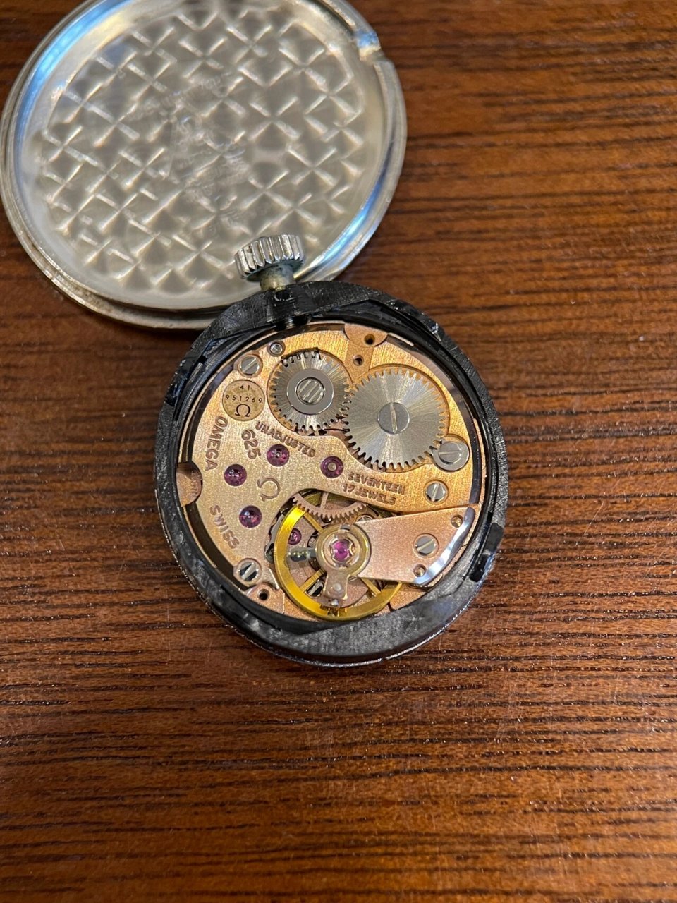 1978年的欧米茄蝶飞钻圈女表 这一枚来自70年代末的中古欧米茄蝶飞