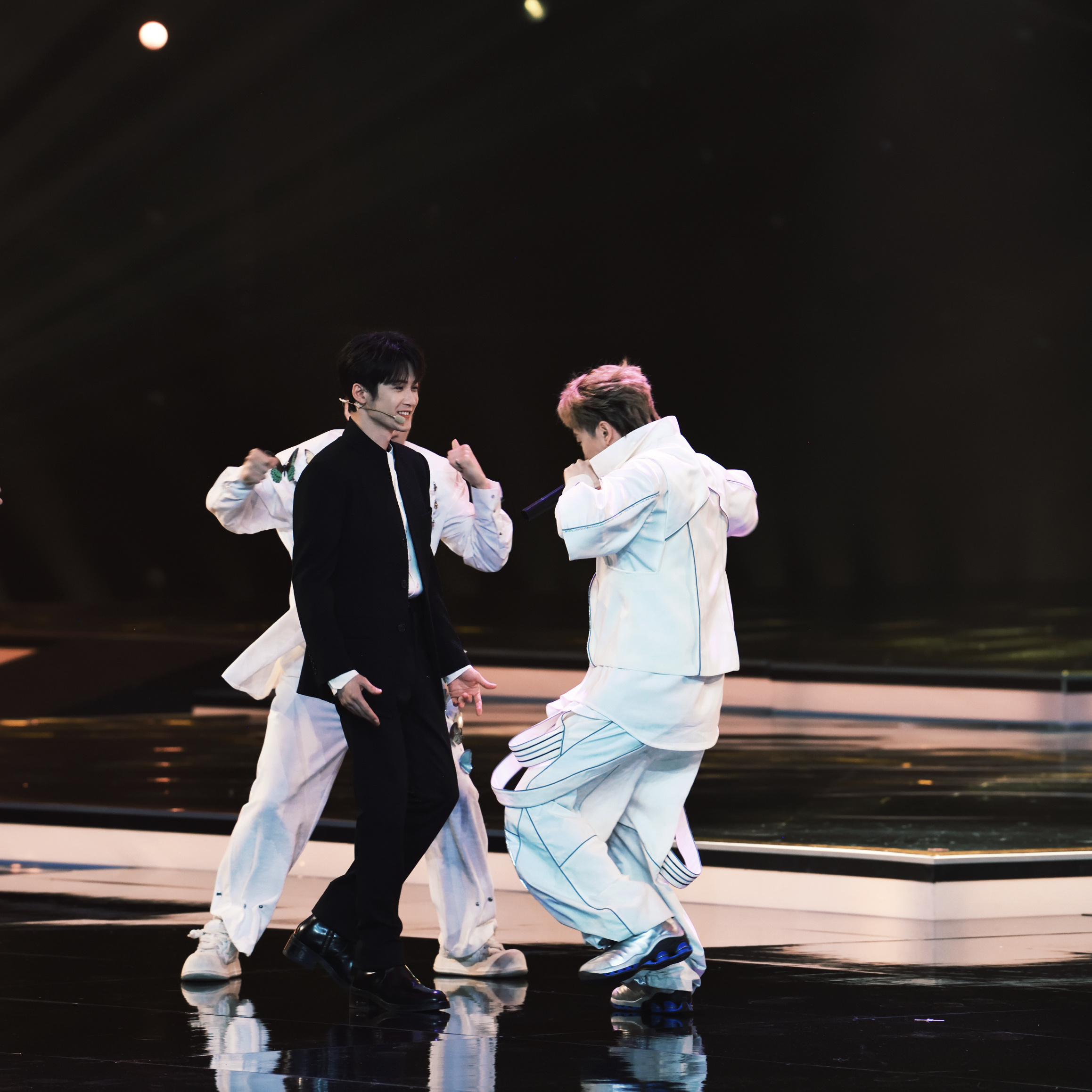 hmmm 抓住关键词 "imma get it" like檀健次 bad "monalisa"不要挑三