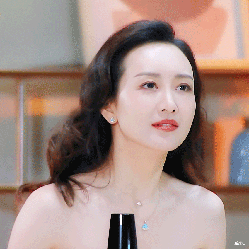 《大侦探》集中讨论环节中,大张伟说 "下水戏",大家一脸懵,只有王鸥