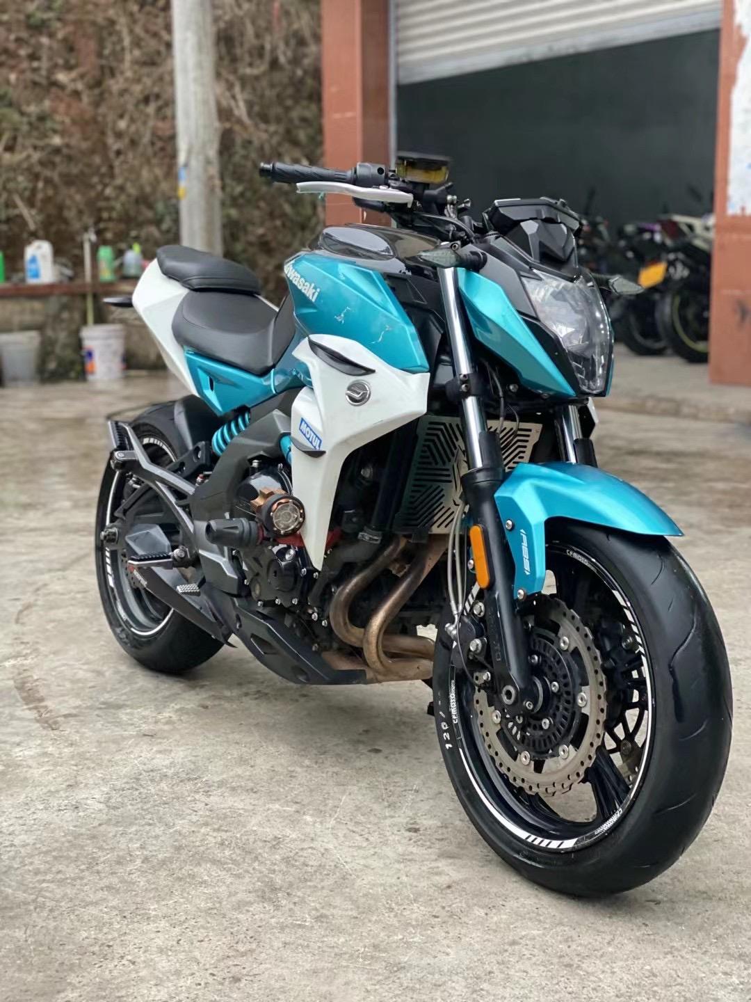 17年3月上牌 四手户  三万一千公里 机器状态好 成色细节