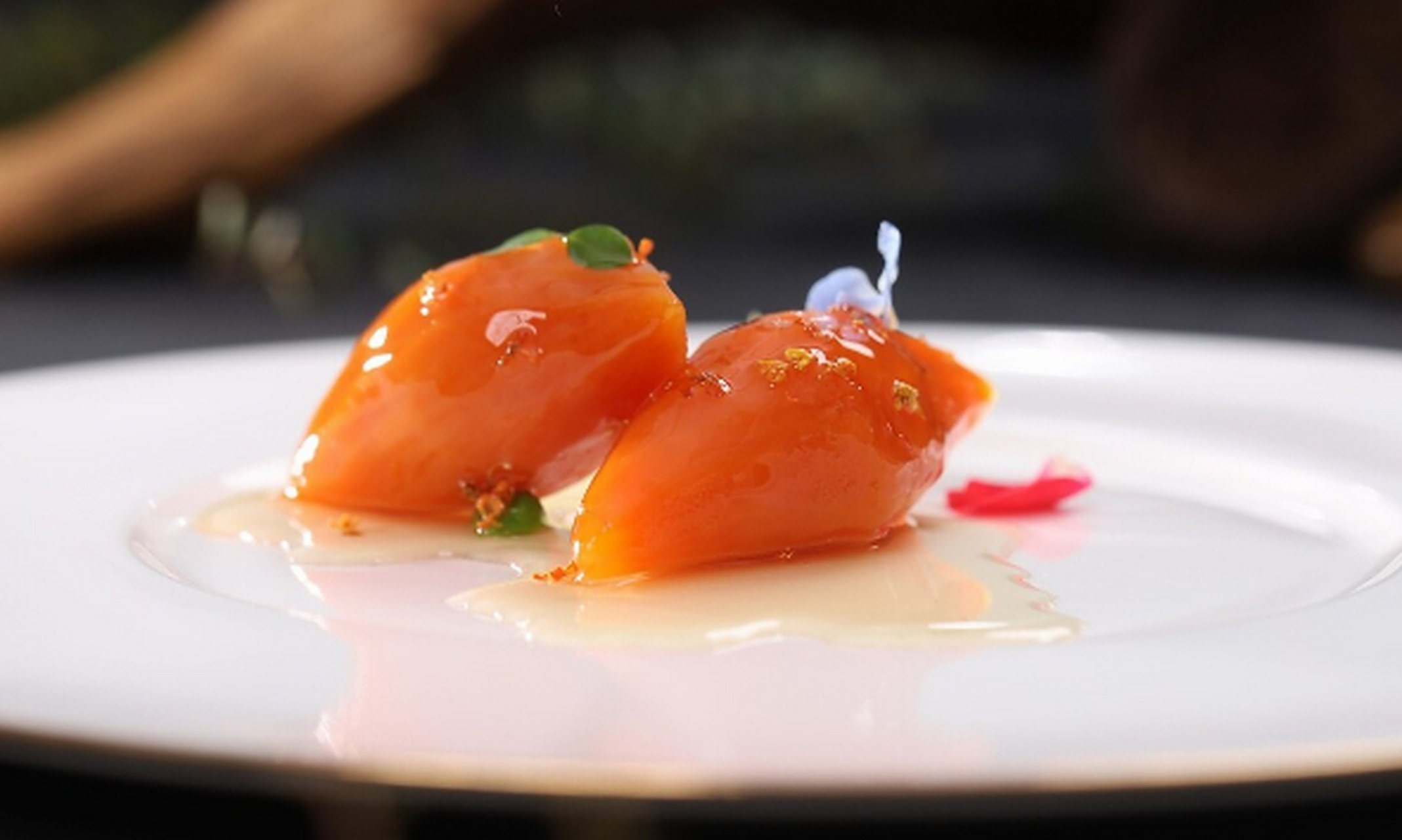 蜜汁红芋美食#美食分享##安徽美食#  蜜汁红芋是安徽淮北地区当地的