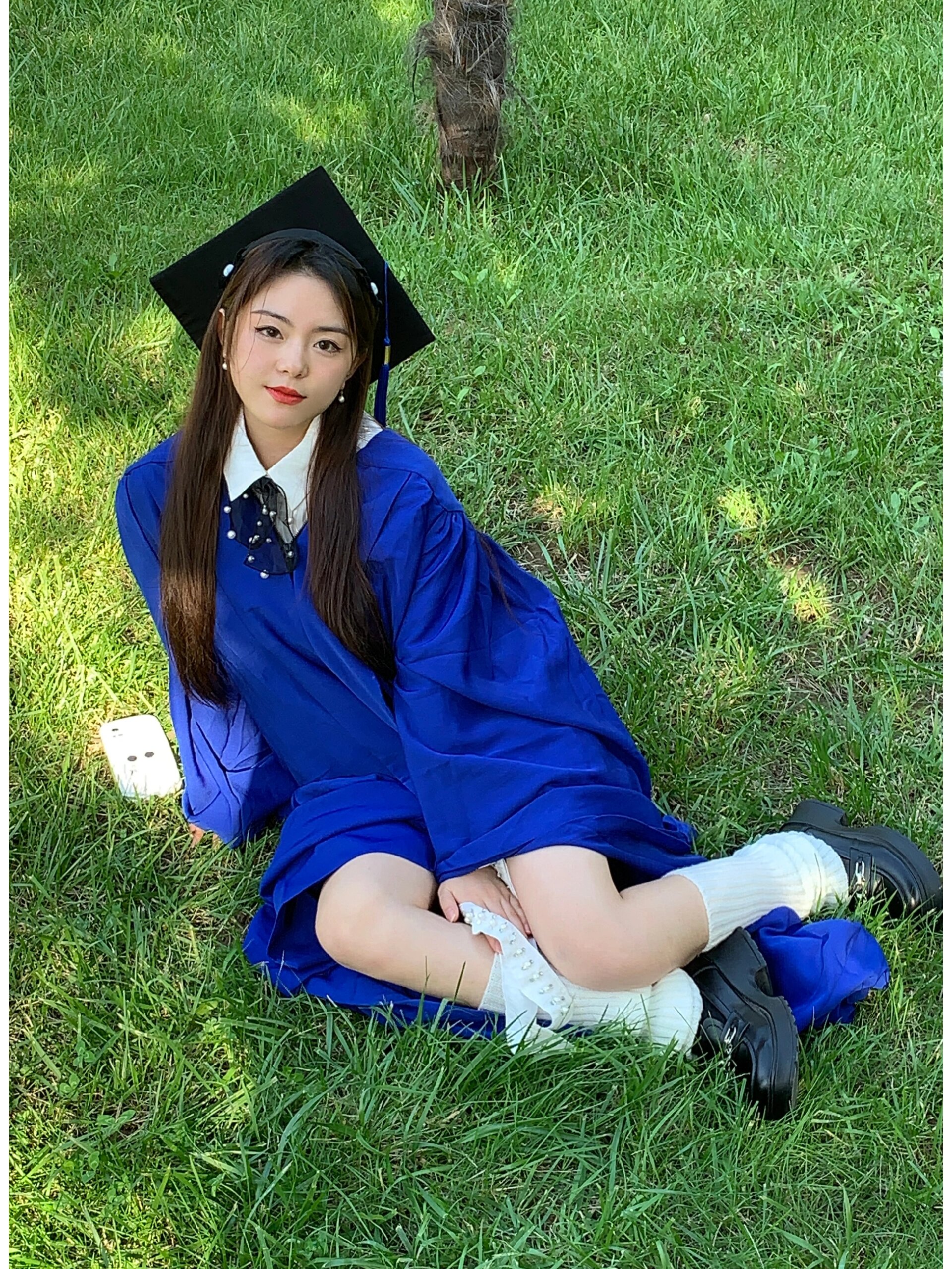 蓝色学士服 为什么我只看到我们学校的学士服是蓝色的呀