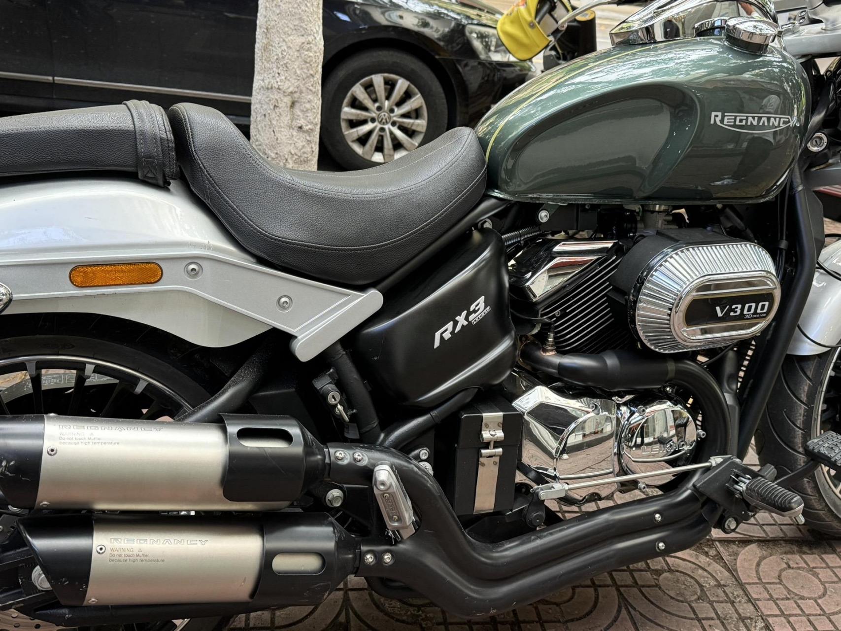 最新拿下 21 年上牌 雷卡迪 v300  一手户  3000 公里准新车   v 型