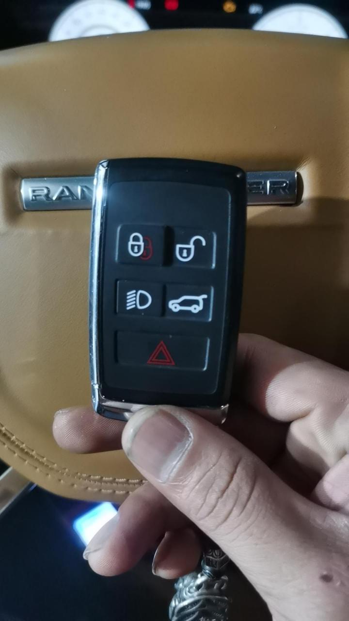 18款路虎揽胜无智能钥匙失效完美维修