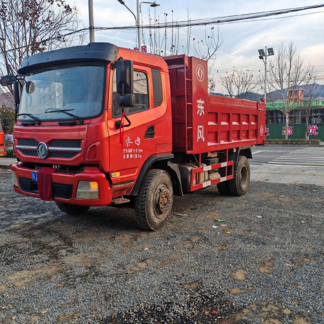 蓝牌自卸车 18年10月精品东风,160 10 457 ,四米二大箱一展平,全车