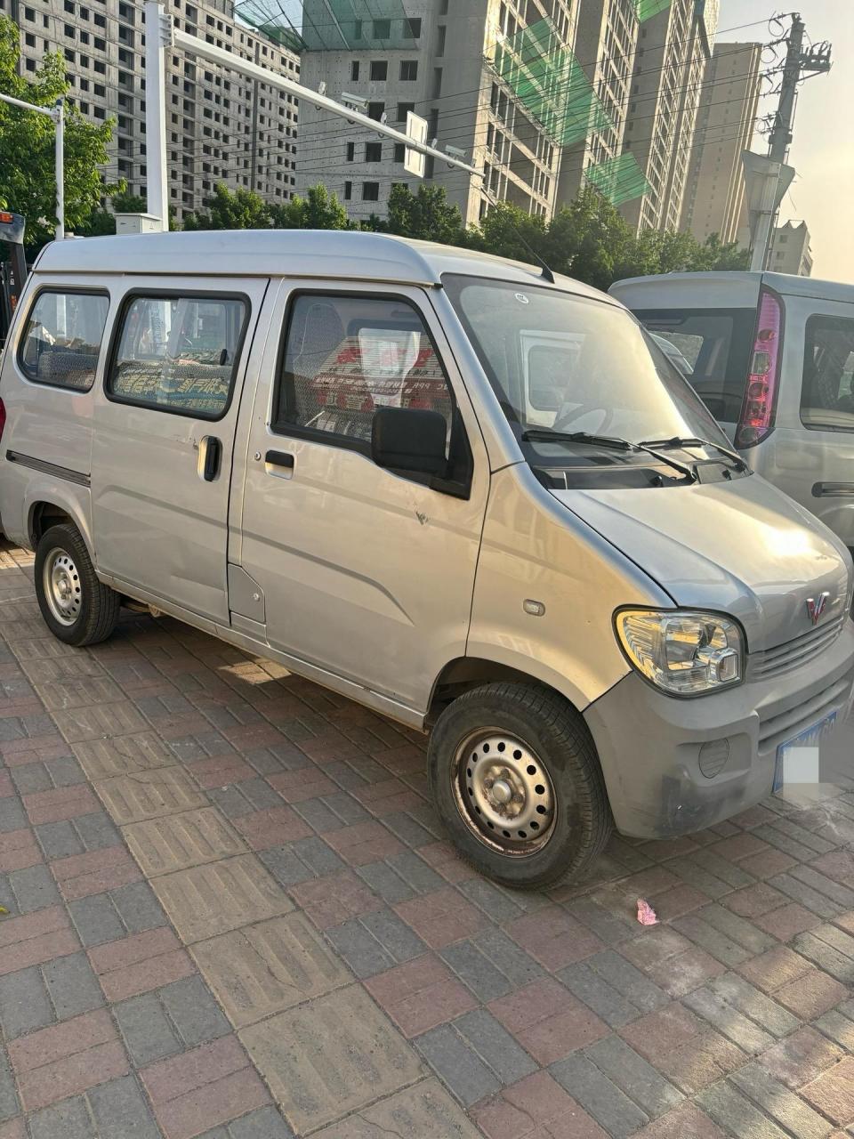 2017年五菱之光面包车到店,1.2排量带中央空调,6万多公里,价格不高