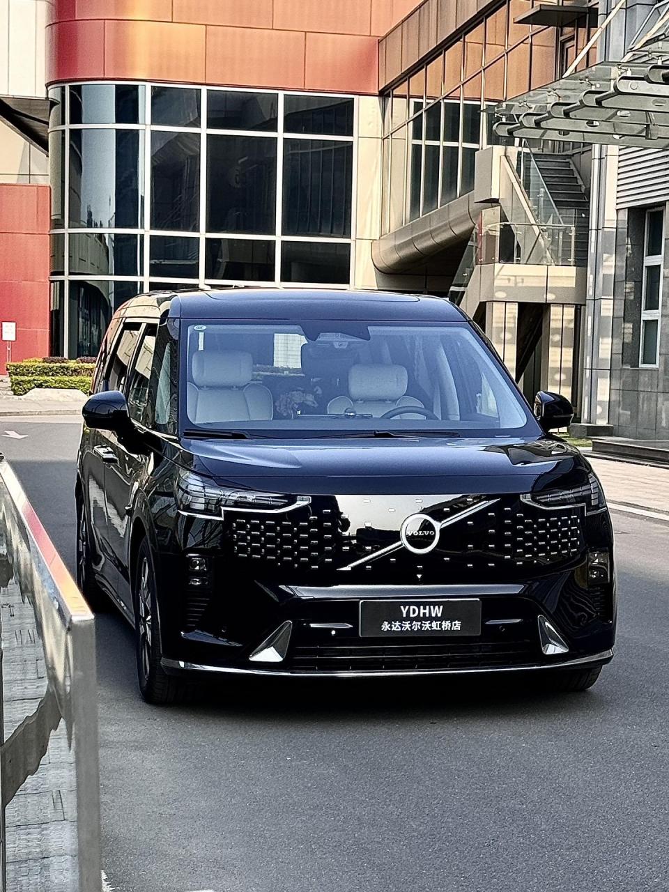 这样的沃尔沃商务车……苦等这么久的试驾车终于到店了沃尔沃 沃尔沃