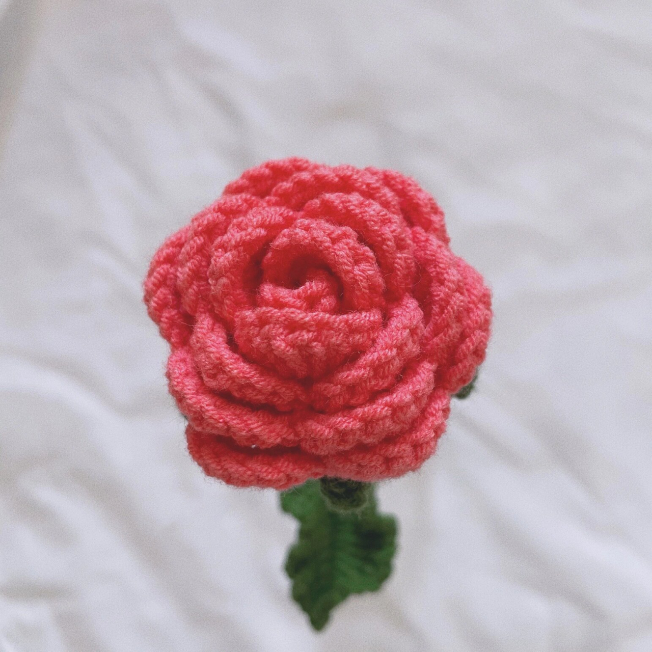 手工钩织玫瑰花53针(附图解) 玫瑰花图解来自 花托图解参考 叶子图解