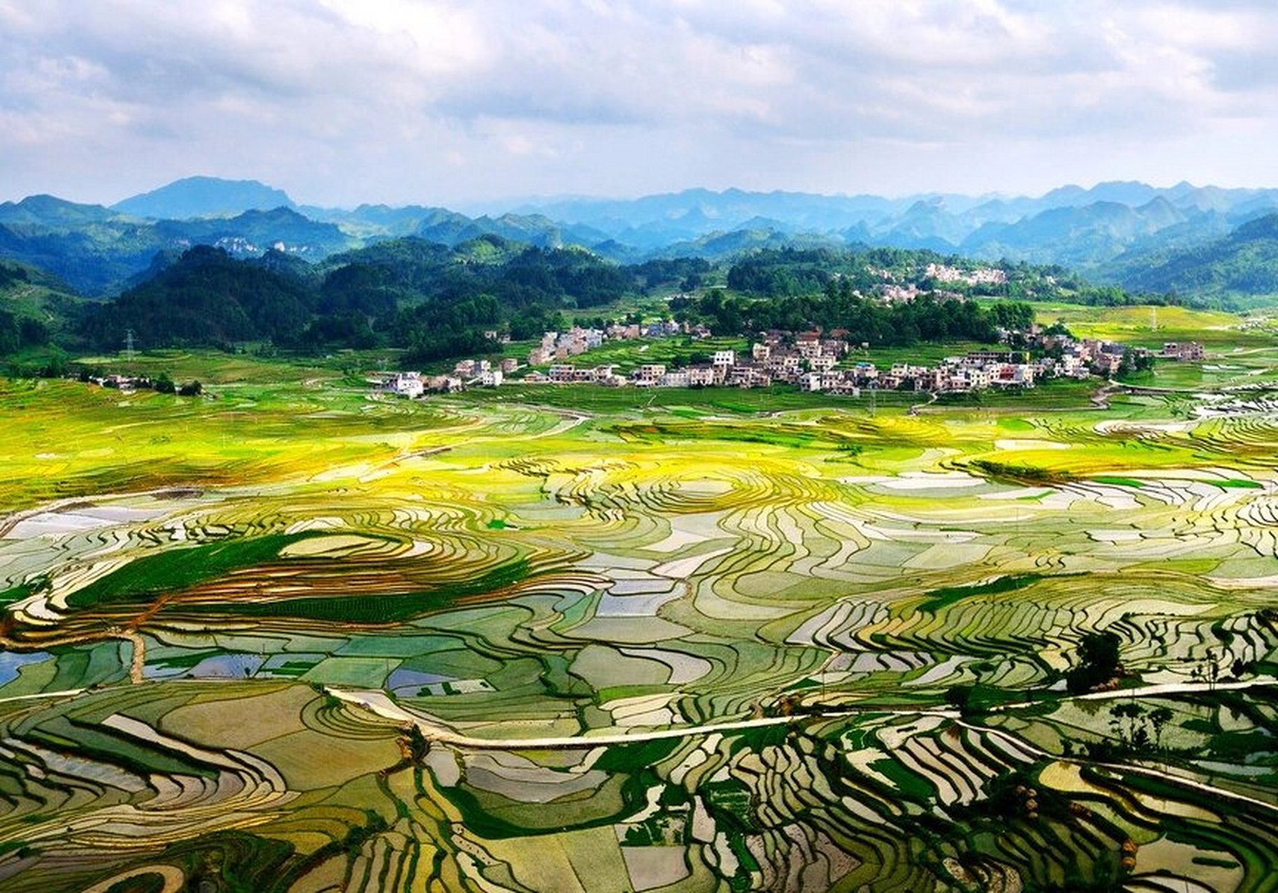 南丹县风景 南丹县 巴平小梯田 甘河瑶寨 古榕鸳鸯桥 白裤瑶生态博物