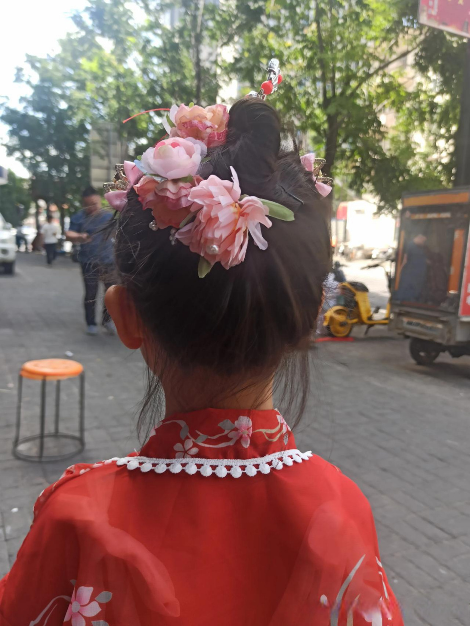 这一到周末就是臭美的日子.发型一天换几遍,还是美不够!