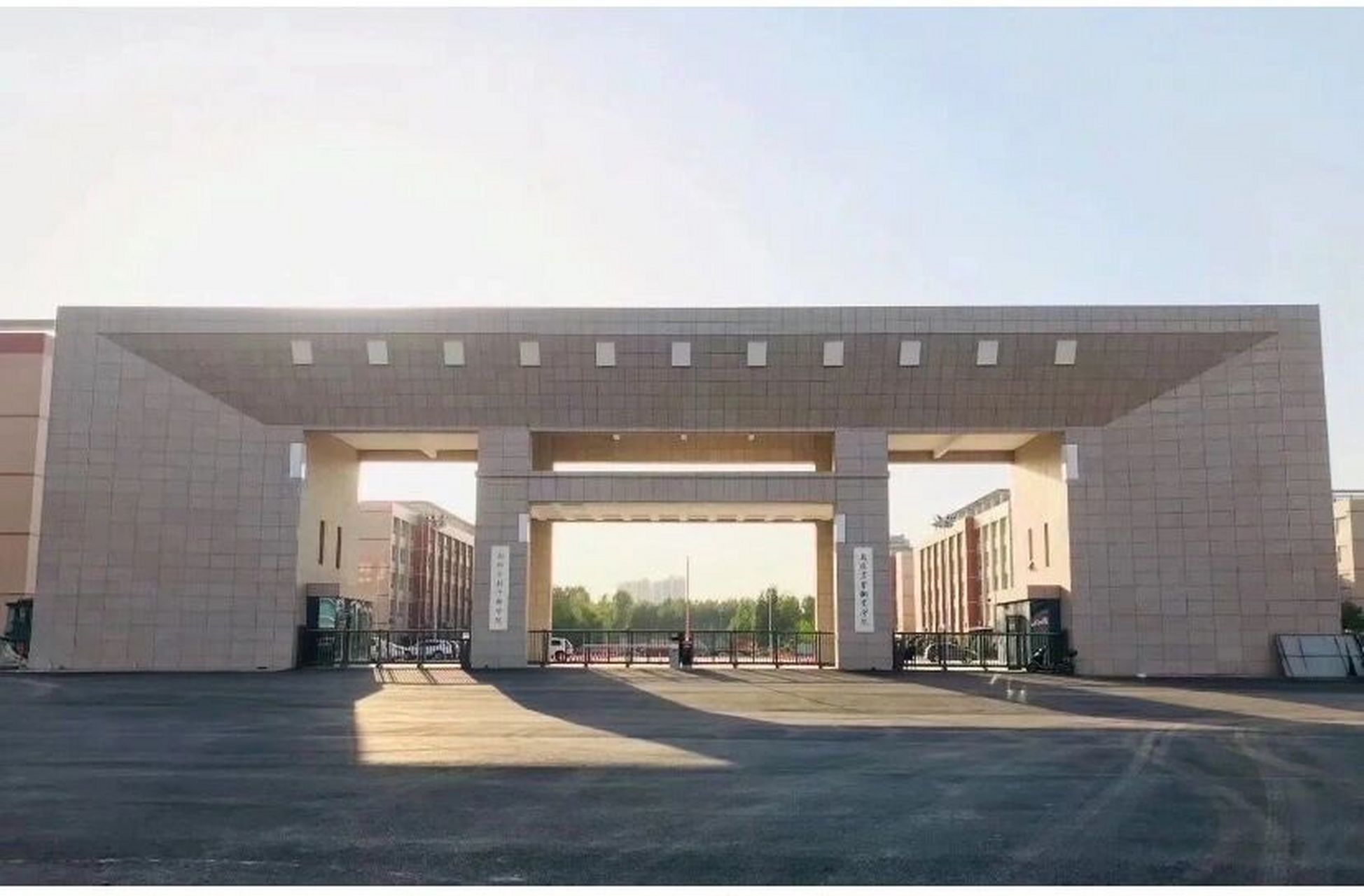 南阳农业职业学院08 南阳农业职业学院,公办大专院校,占地一千多亩