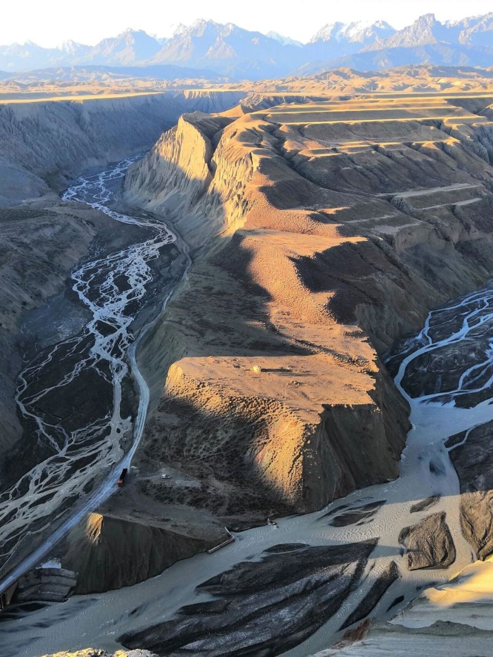 新疆安集海大峡谷|无以伦比的壮观 安集海大峡谷又名红山大峡谷,位于