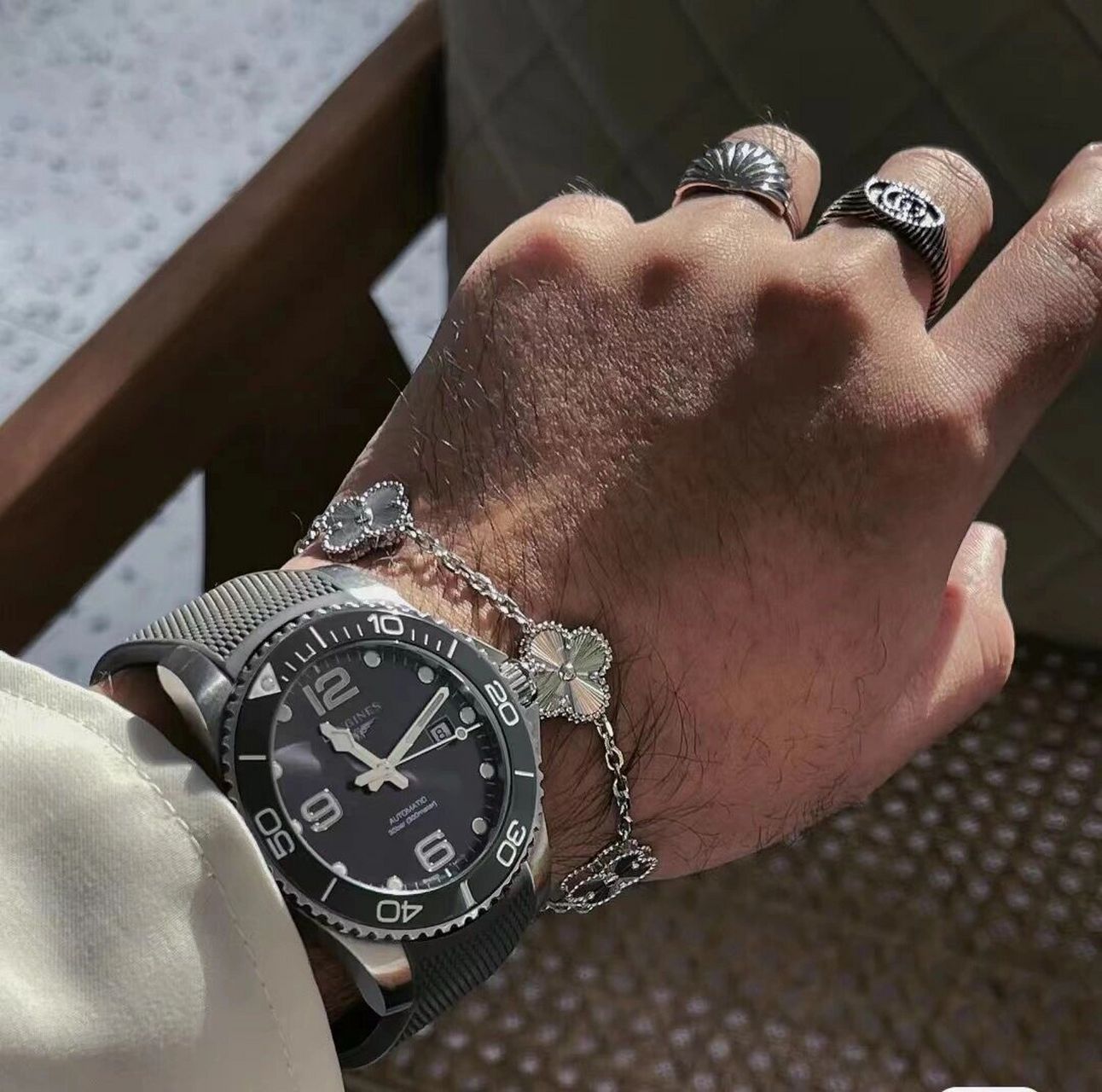 男生戴梵克雅宝五花手链,也太迷人了吧  单品4k 搞定 18k金,钻石,珍珠