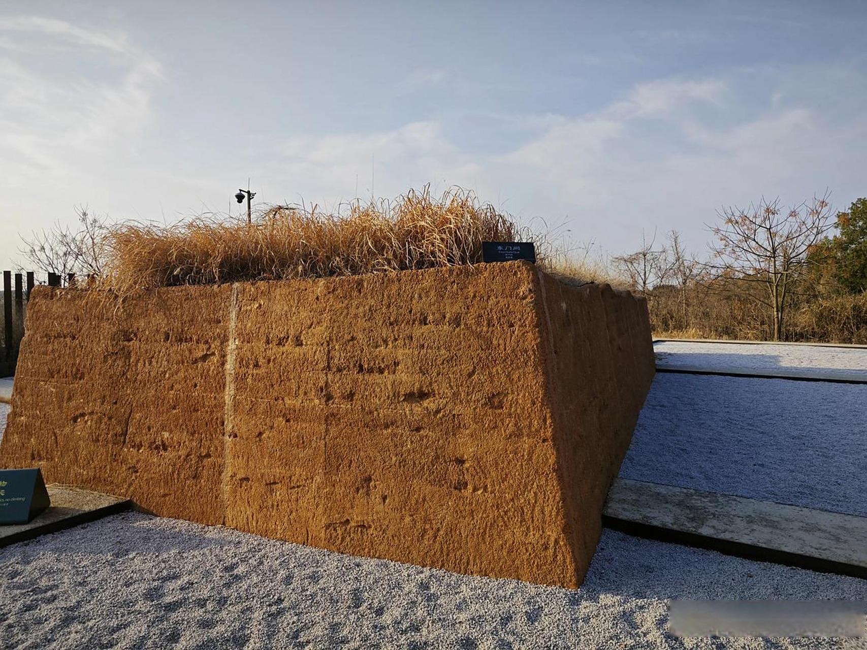 历史南昌汉代海昏侯国遗址博物馆展出了海昏侯国紫金城遗址和铁河古墓