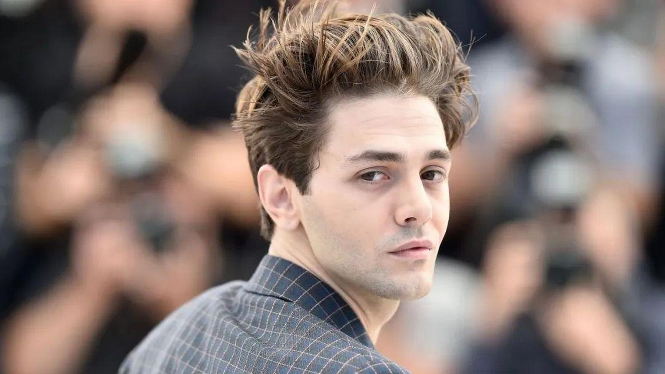 八卦手册 xavier dolan 是一位来自加拿大的男演员,导演,编剧,制片人.